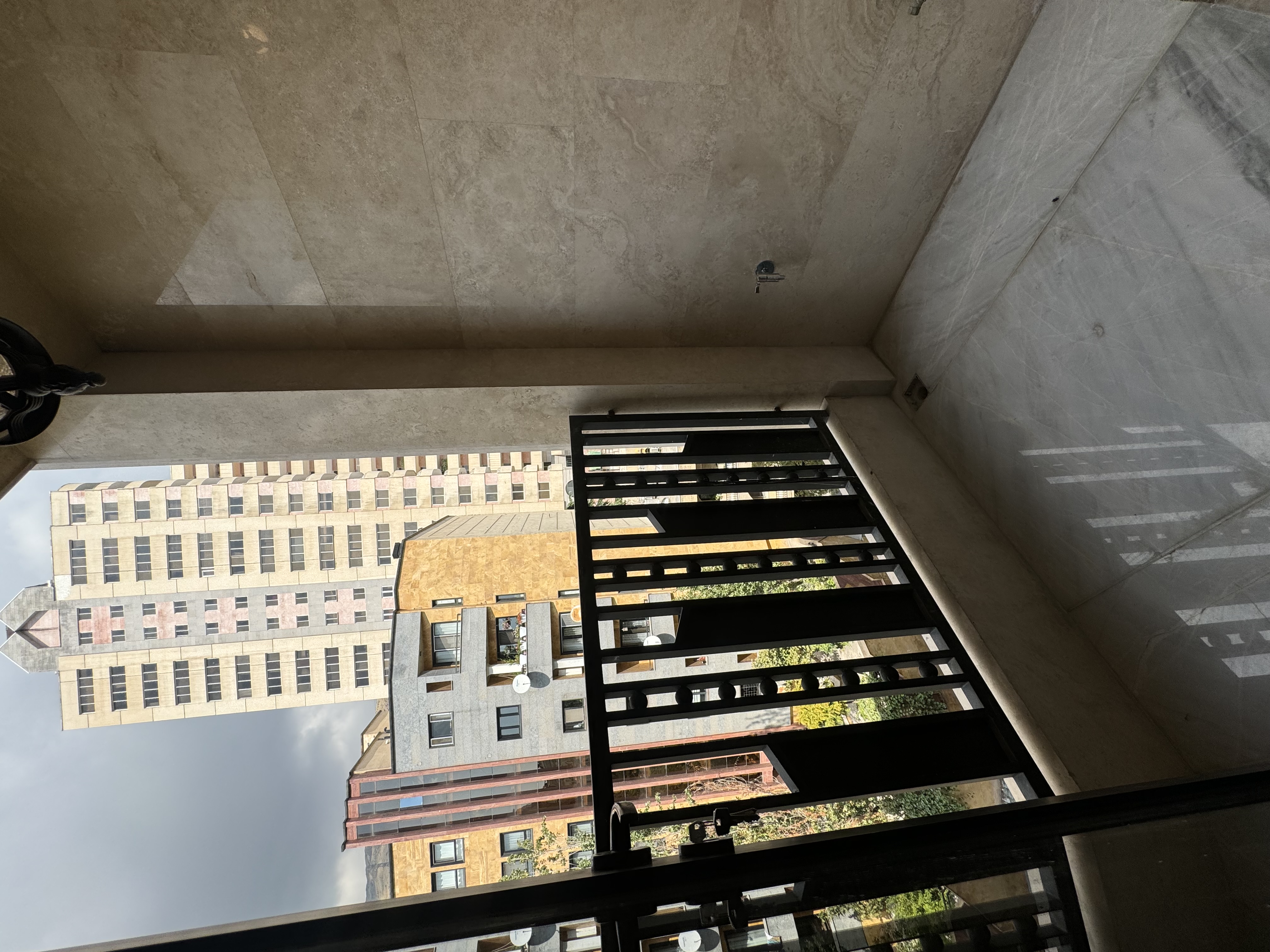 فروش آپارتمان 130متر نیاوران فول مشاعات