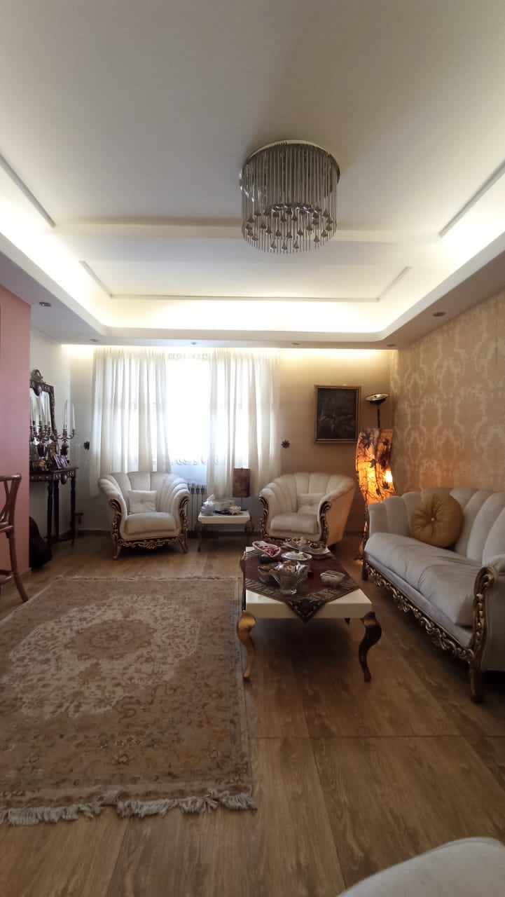 فروش آپارتمان 114 متر گلچین 2 خواب بالکن دار
