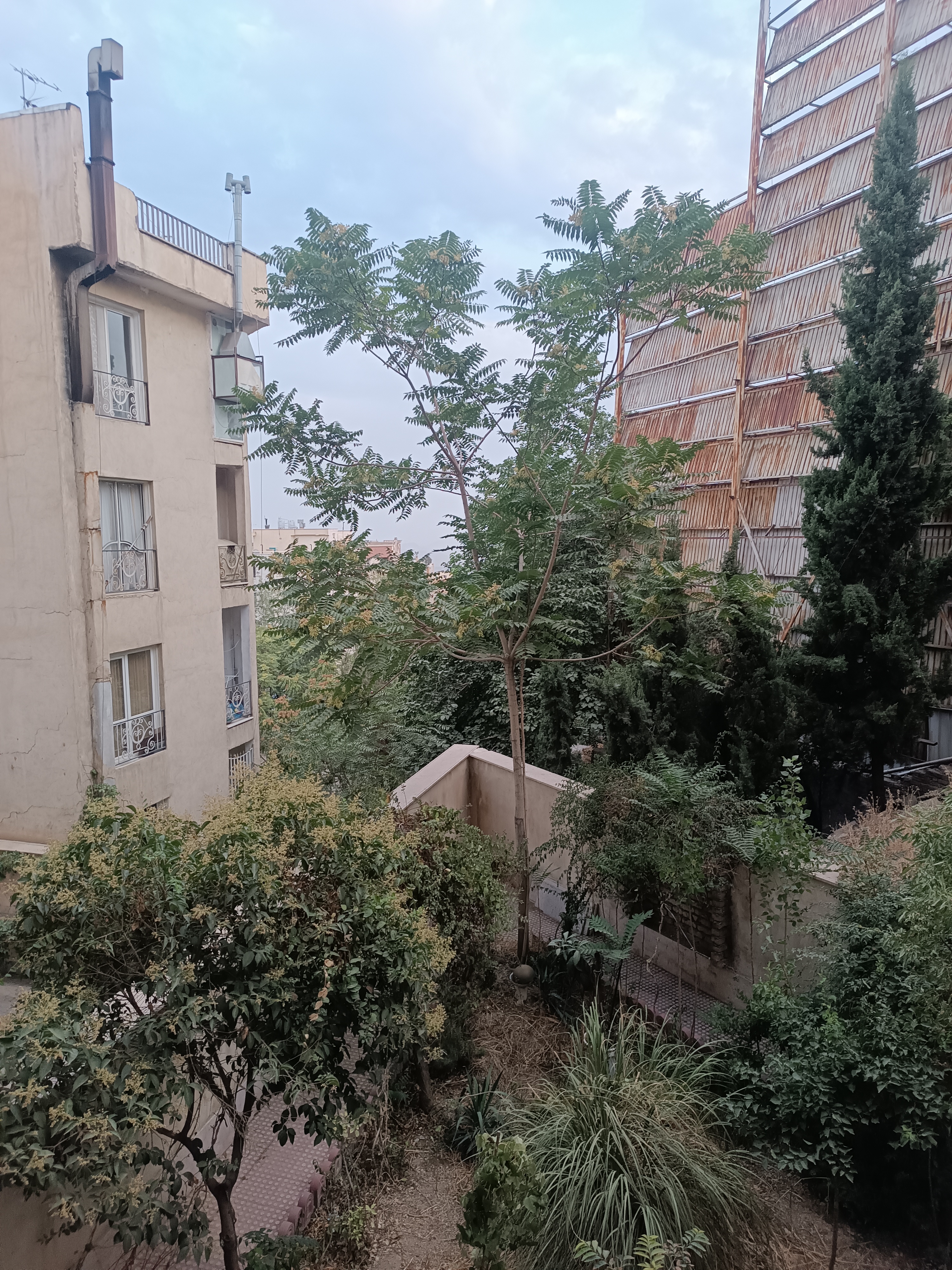 فروش آپارتمان 150 متر شهرک لاله 3 خواب بالکن دار