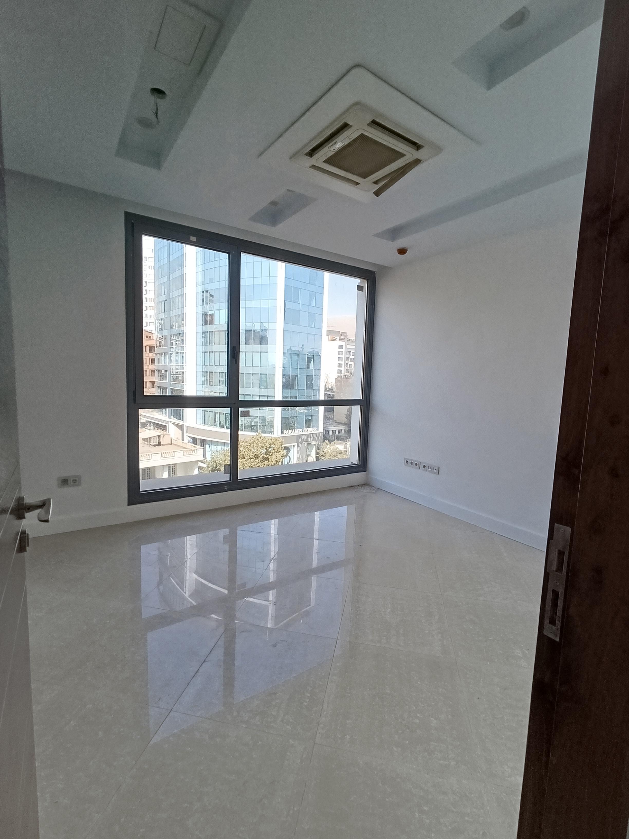 اجاره اداری 85متر  فرمانیه