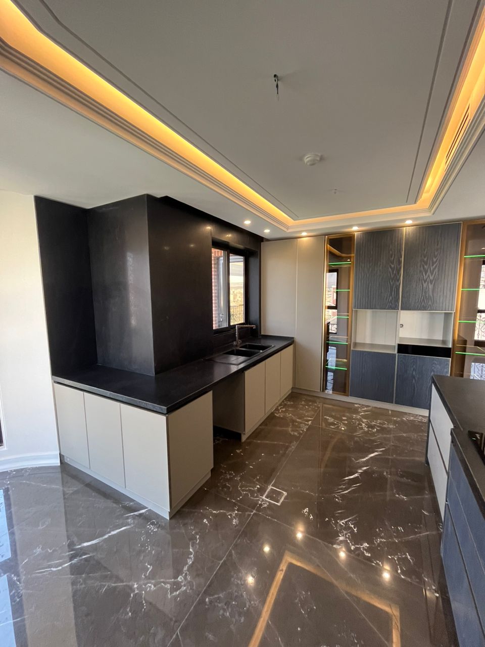 اجاره آپارتمان 260 متر نیاوران نوساز