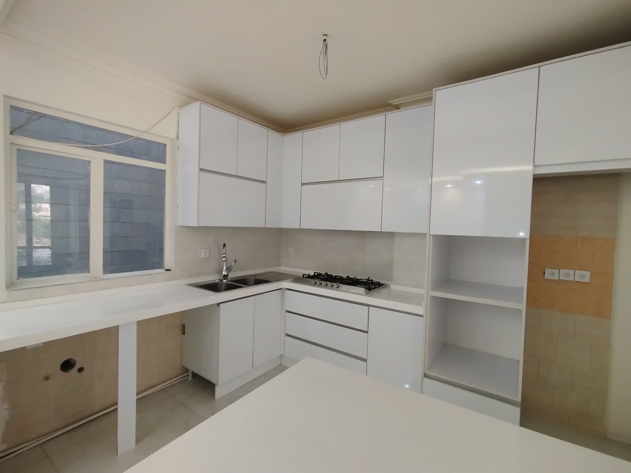 فروش آپارتمان  220 متر قلب منظریه  نورگیر مستقیم