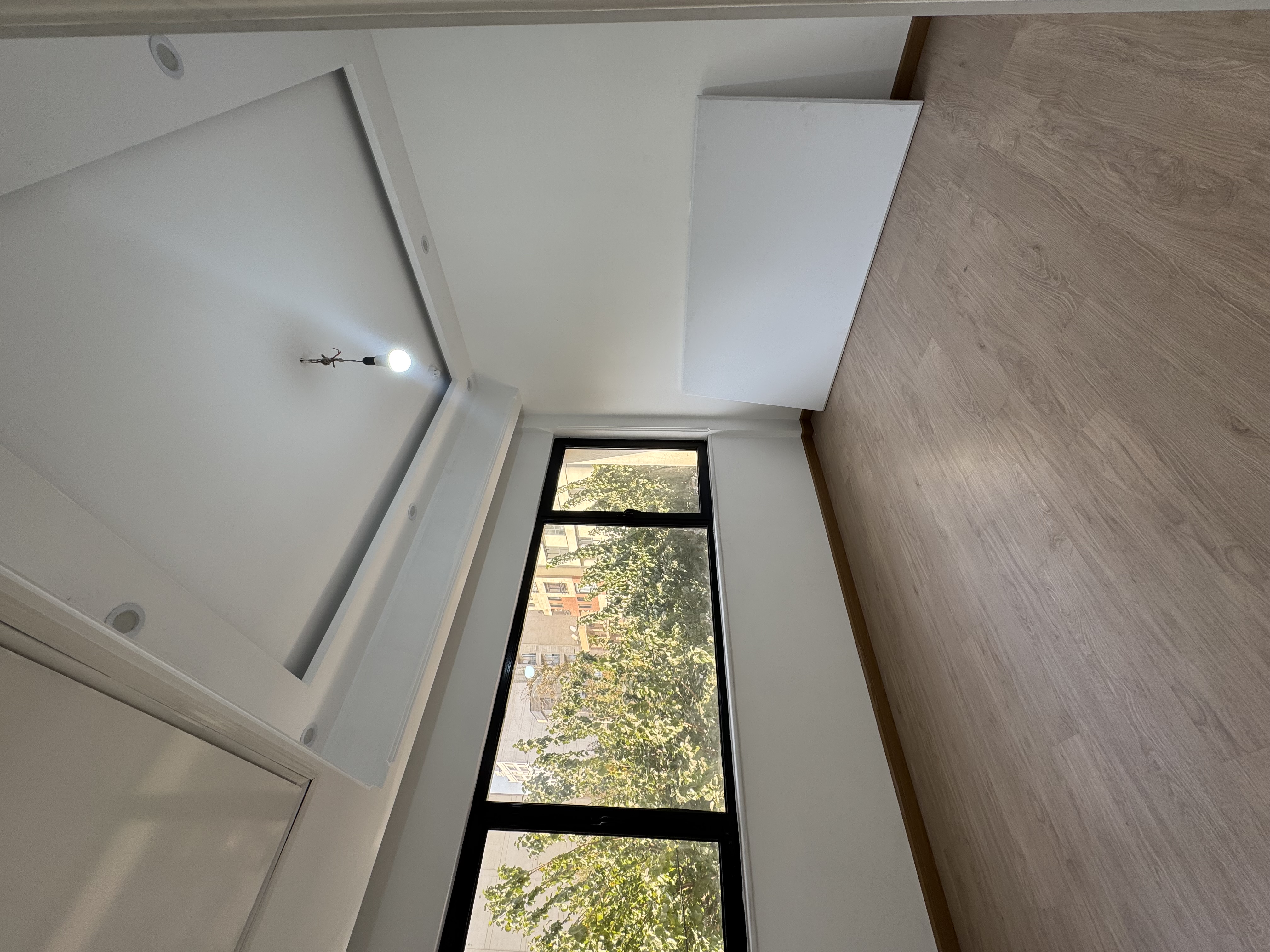 فروش آپارتمان 250 متر آجودانیه چهارخواب