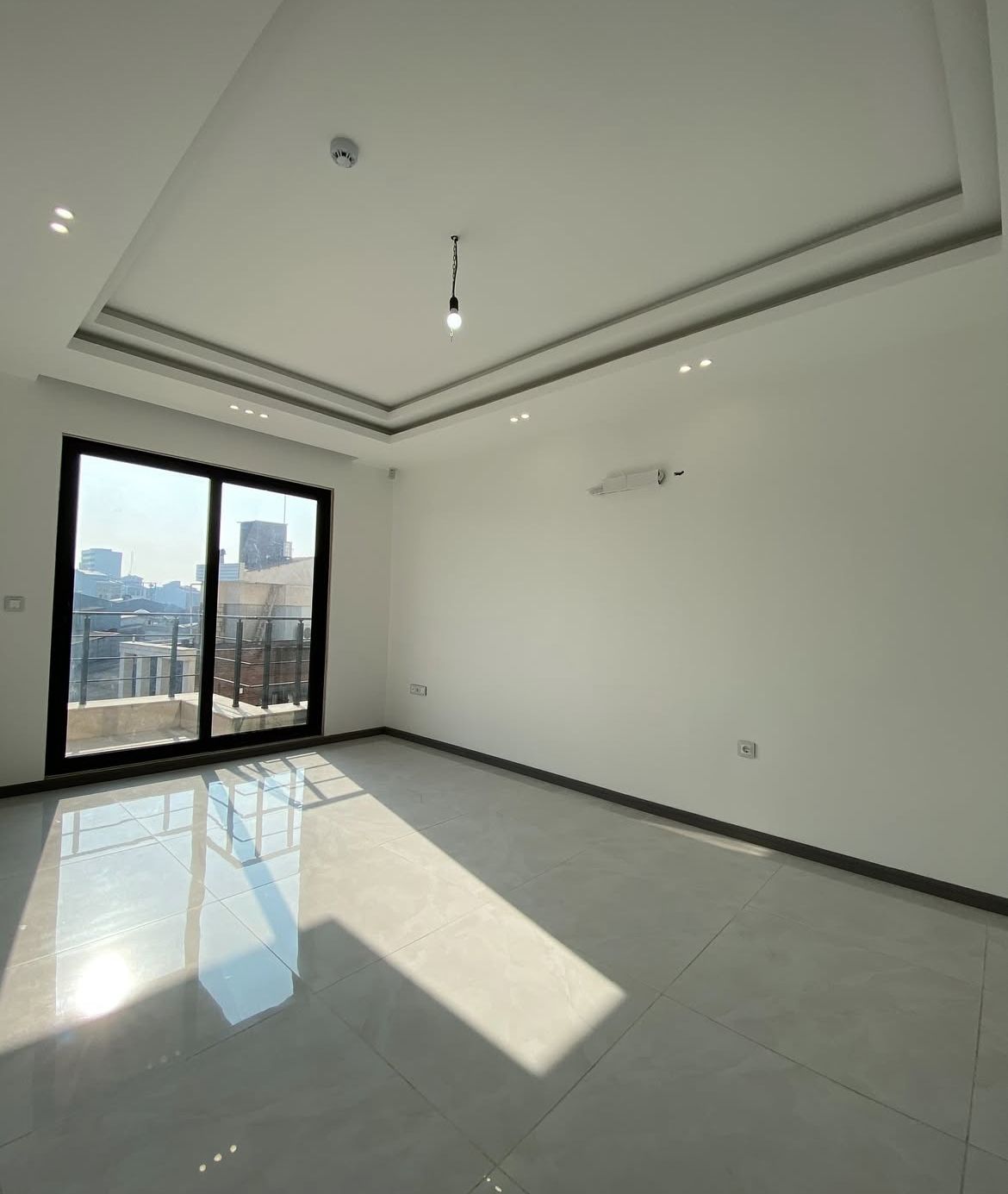 150 متر دیباجی غرق نور فول امکانات بدون مشابه