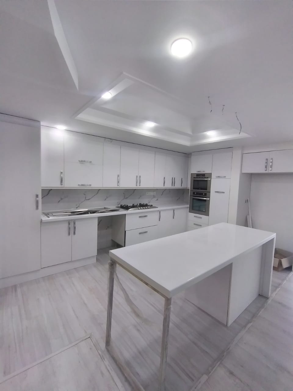 فروش آپارتمان 170 متر با قدرالسهم 120 متری جمشیدیه