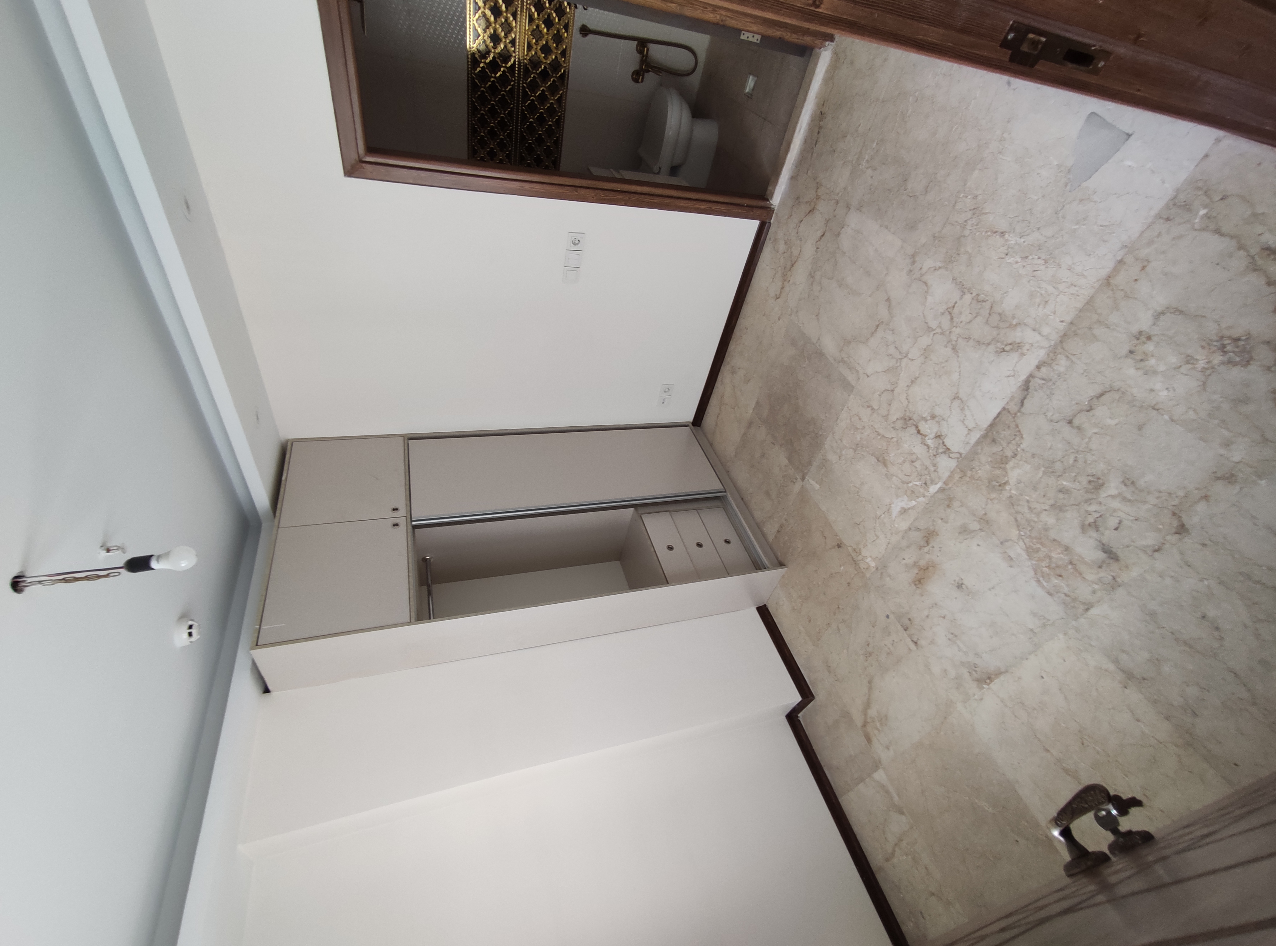 فروش آپارتمان 104 متر  عطاری مقدم کلید نخورده