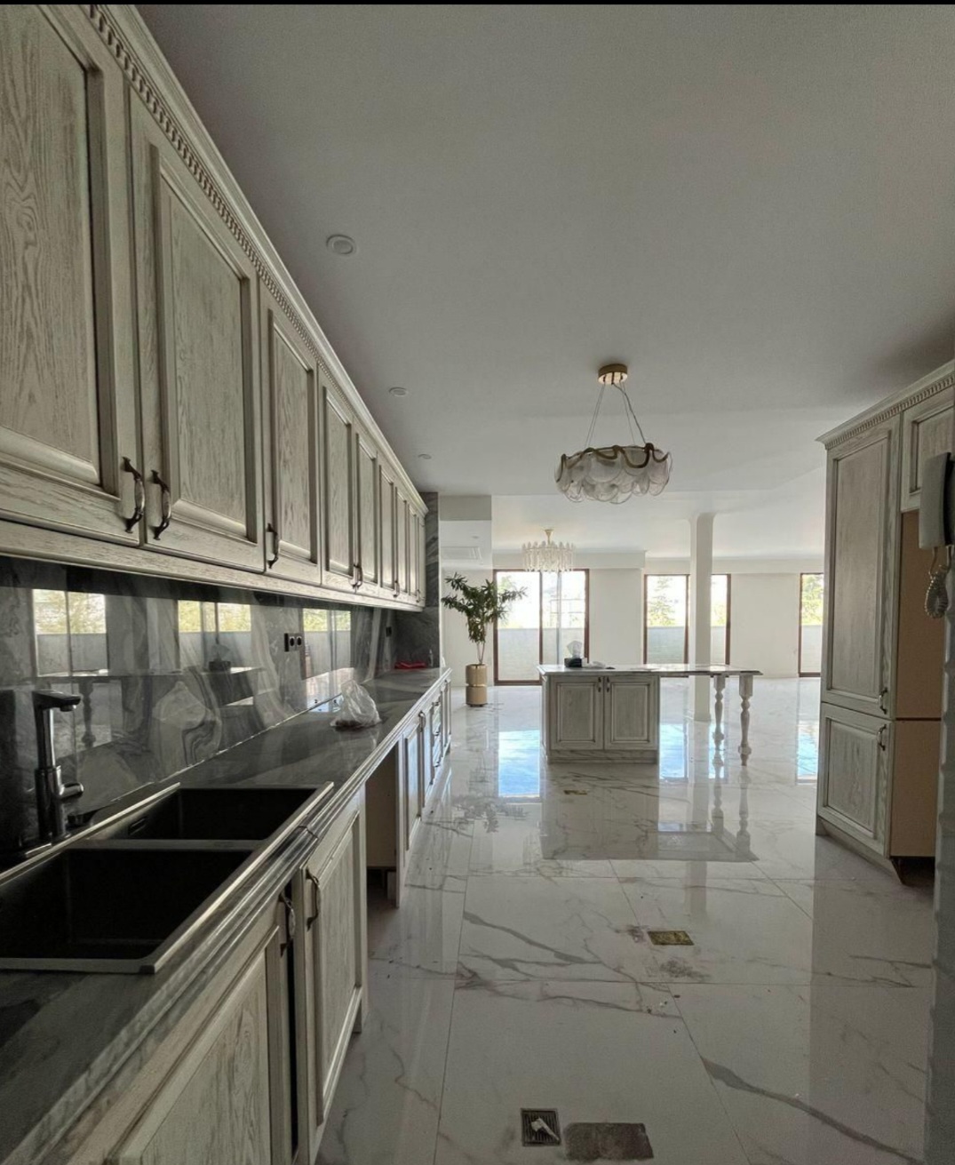 اجاره اپارتمان 400متر نیاوان تاپ لوکیشن فول شاعات