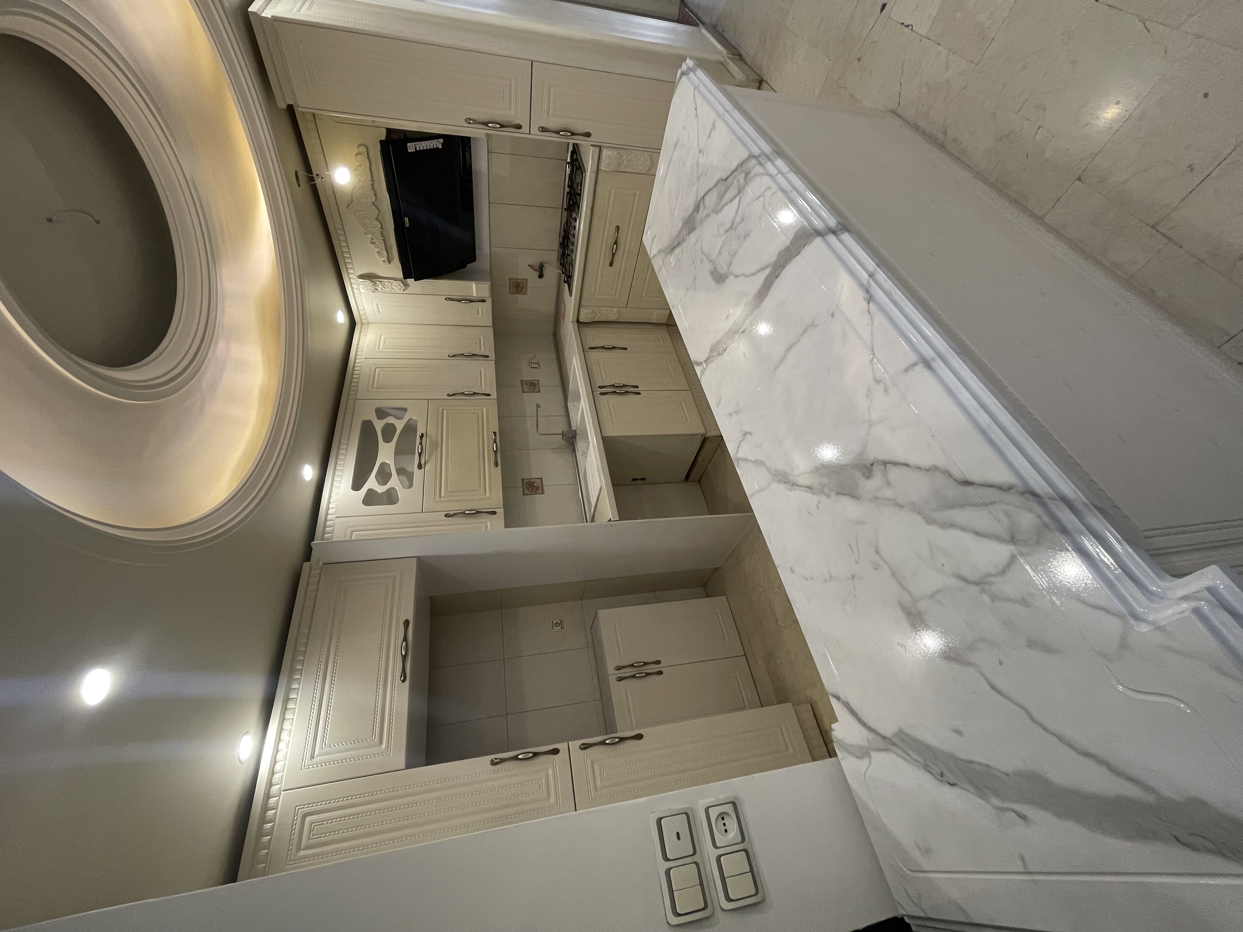 فروش اپارتمان 160متر اندرزگو 3خواب ١مستر