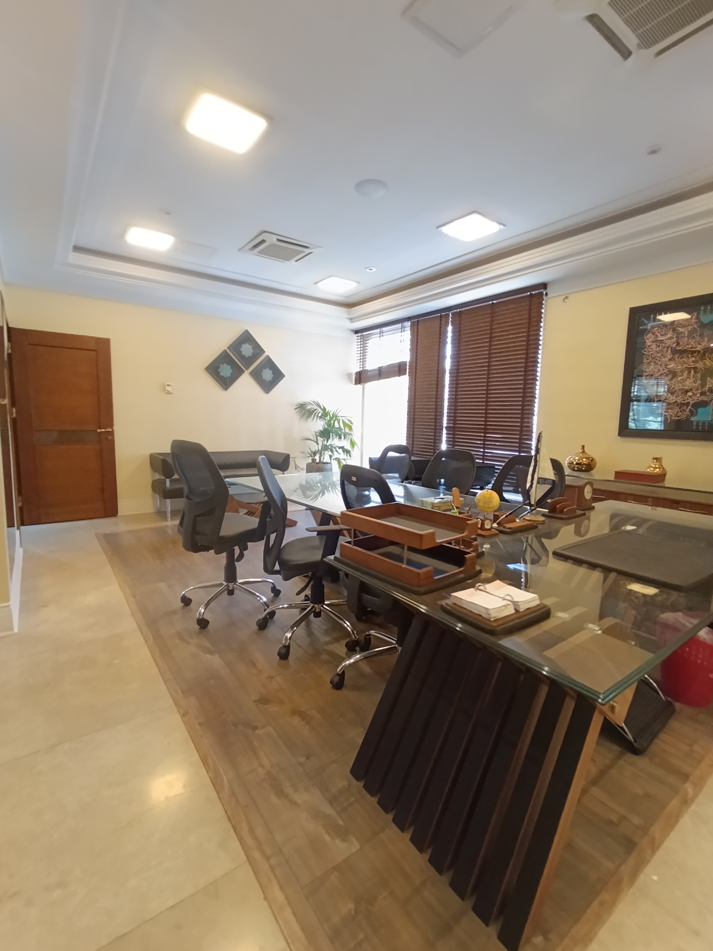 اجاره اداری 130متر آجودانیه