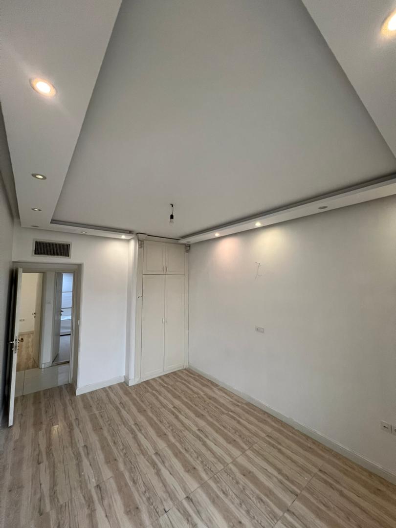 فروش آپارتمان 200متری فرمانیه شرقی