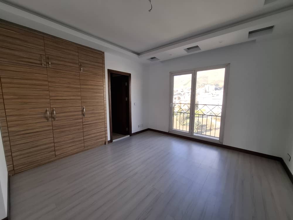 فروش آپارتمان 150 متر گلزار 3 خواب 1 مستر لابی مجلل و سرایداری