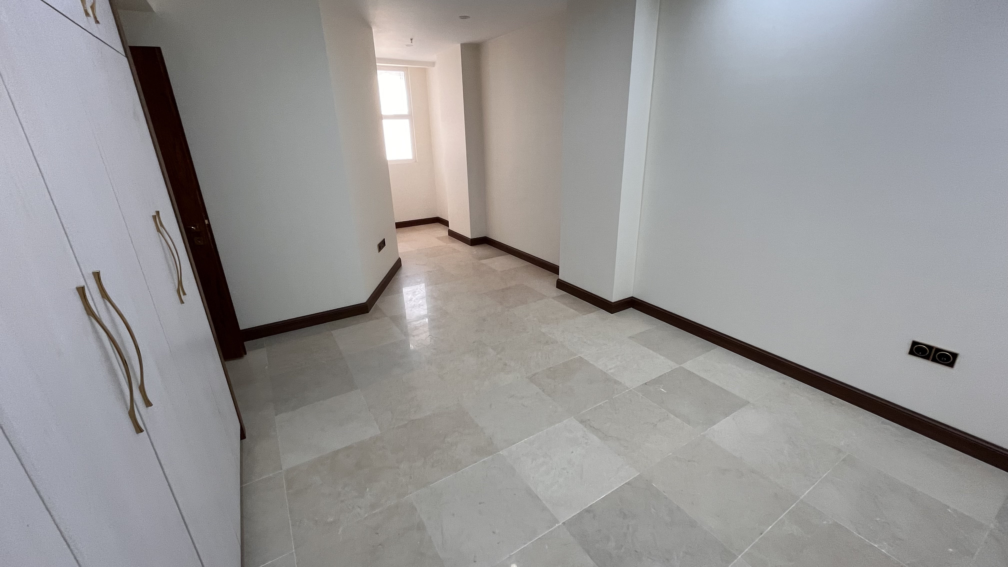 اجاره آپارتمان 220متر هروی فول امکانات 2پارکینگ