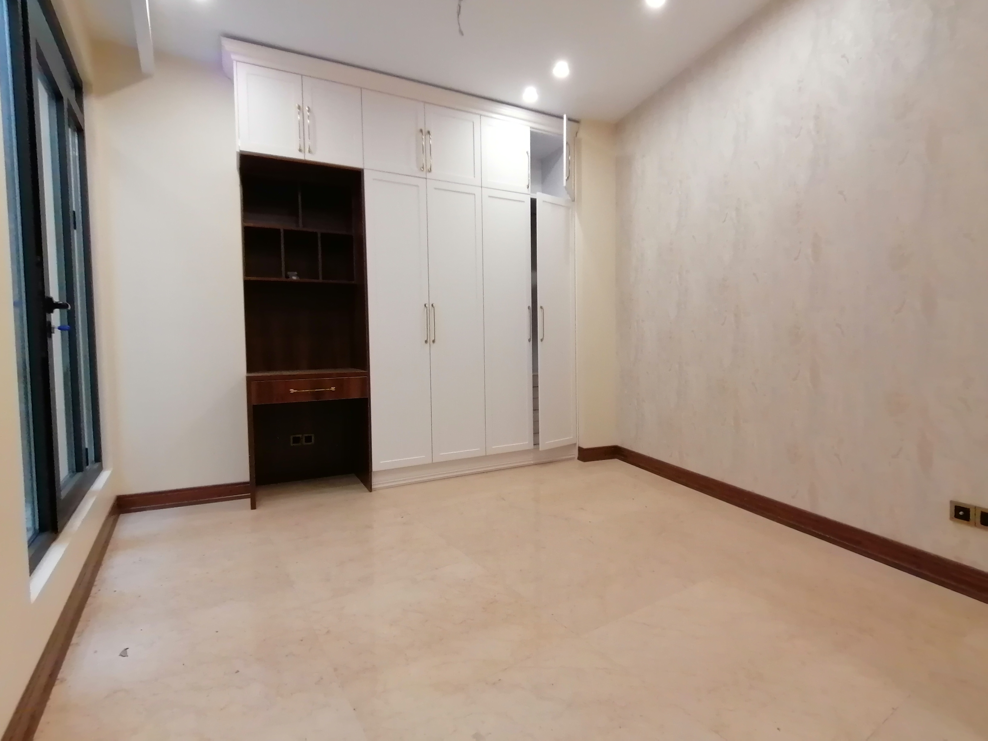 فروش آپارتمان 109 متر دیباجی متریال برند