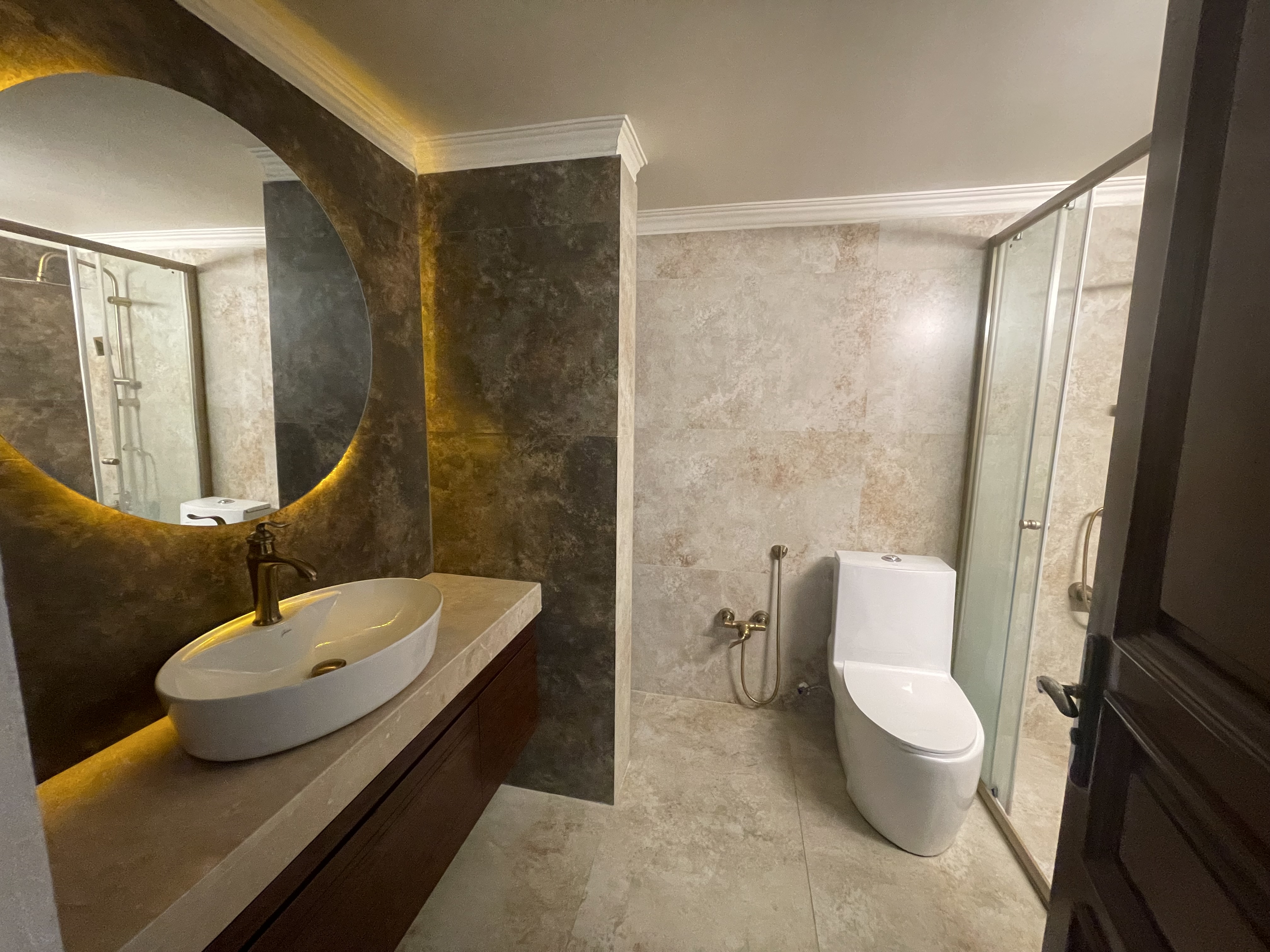 اجاره اپارتمان 200 متری در نیاوران