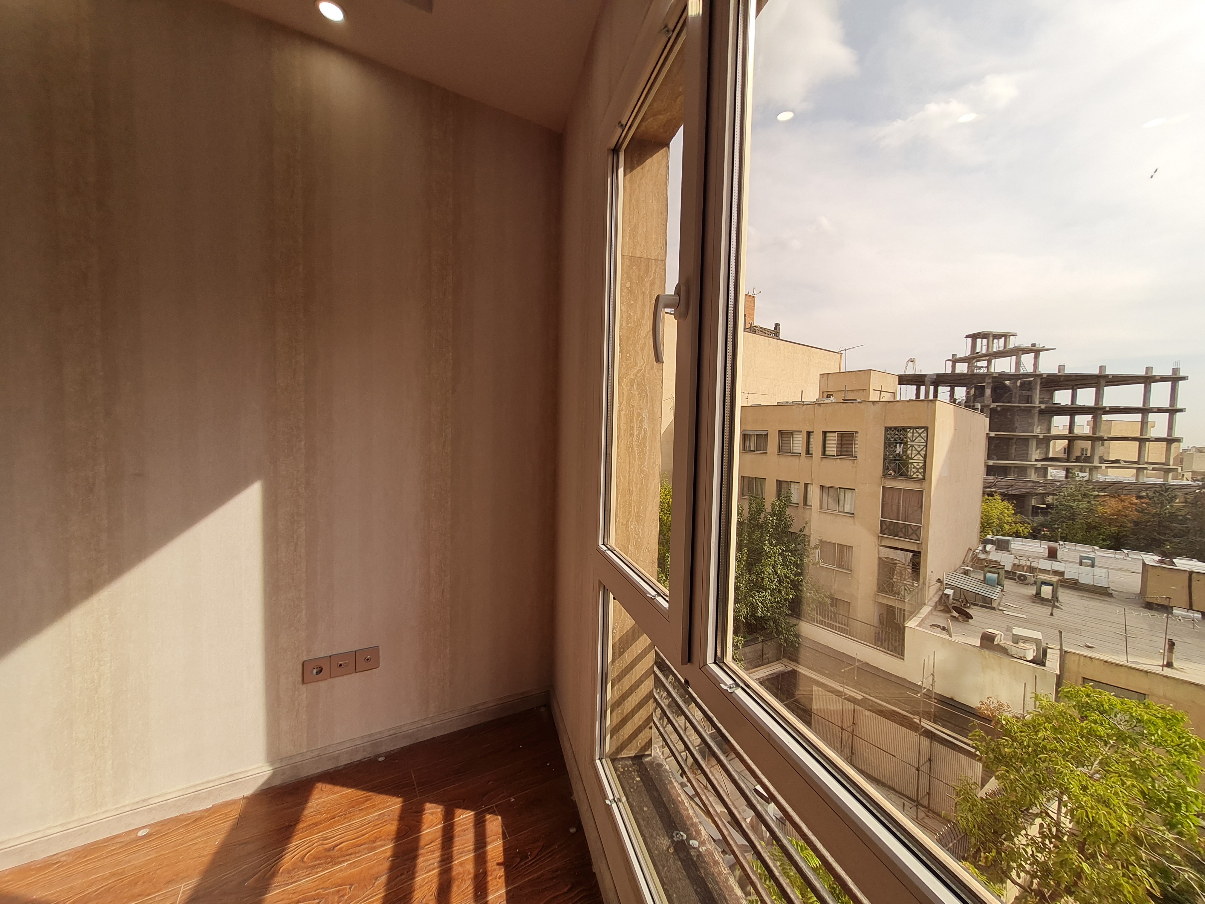 فروش آپارتمان 200 متر تاپ لوکیشن دروس