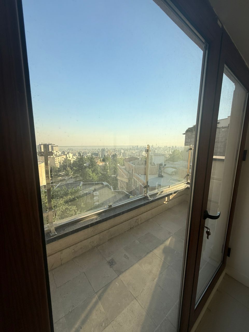 اجاره آپارتمان 300متری نوساز فرعی دنج نیاروان جمشیدیه
