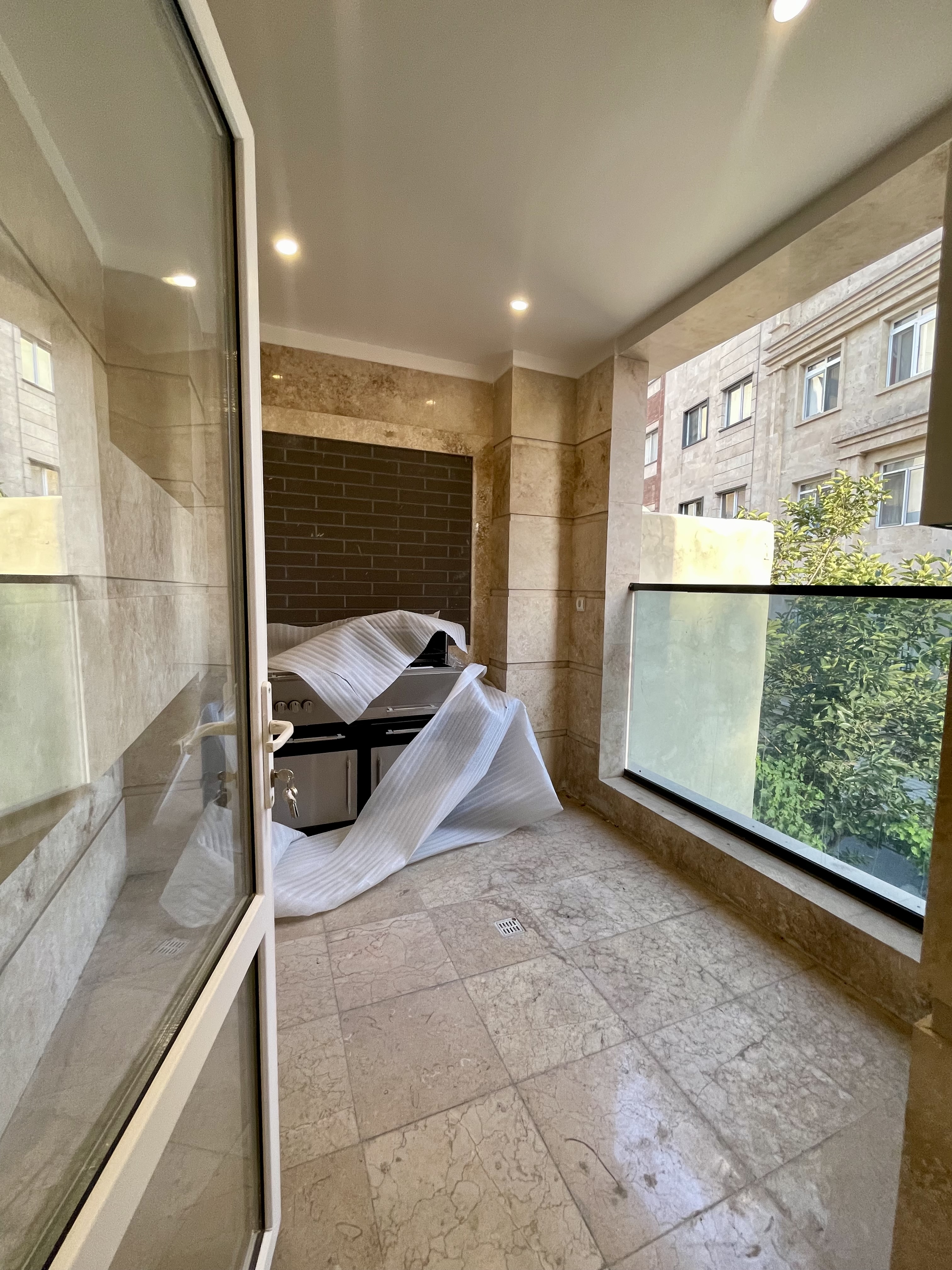 فروش آپارتمان 110متر قیطریه کلید نخورده