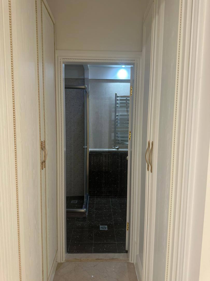 فروش آپارتمان 215 متر نیاوران مرجان