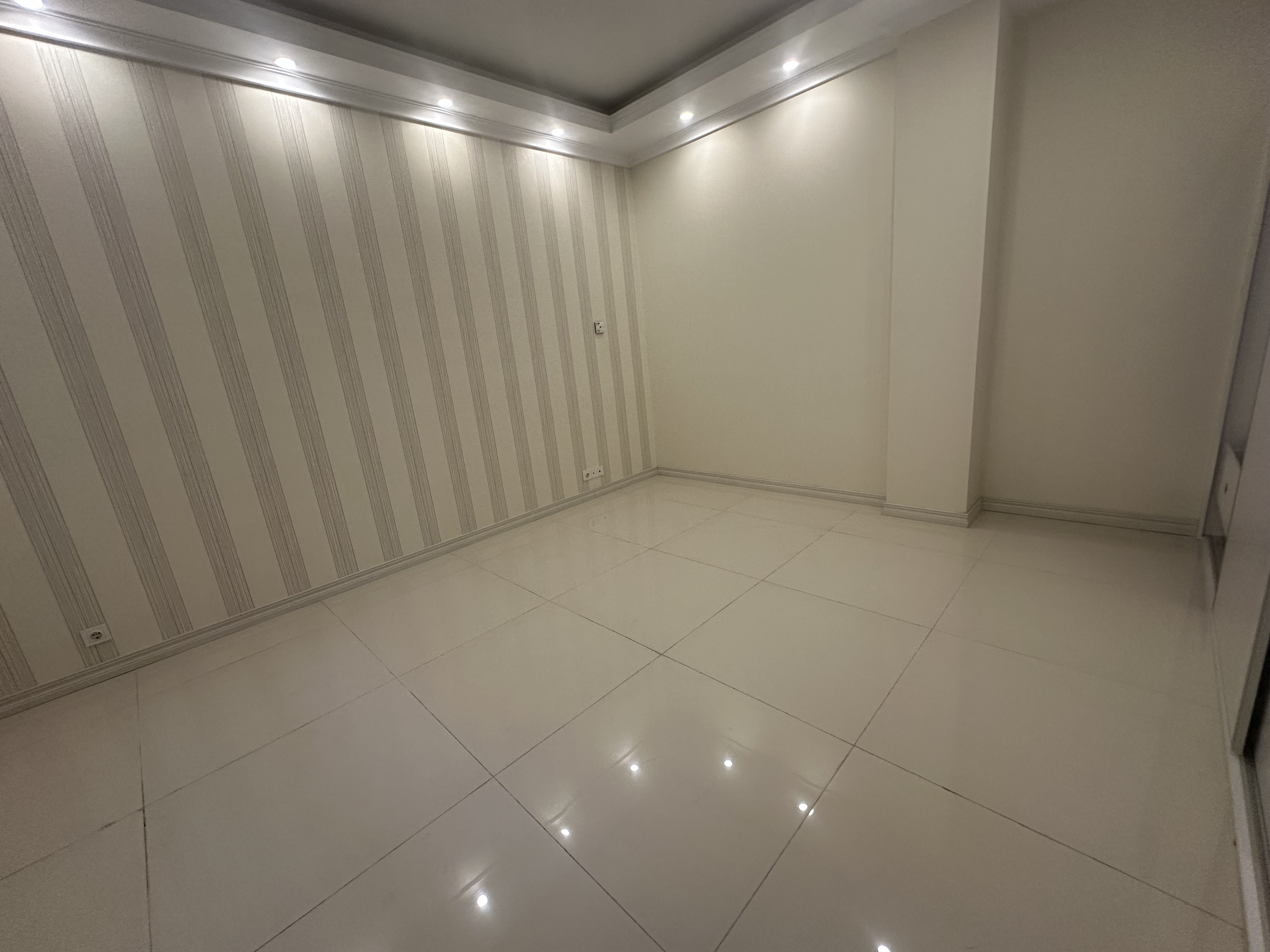 فروش آپارتمان 185متر منظریه لوکس کلید نخورده