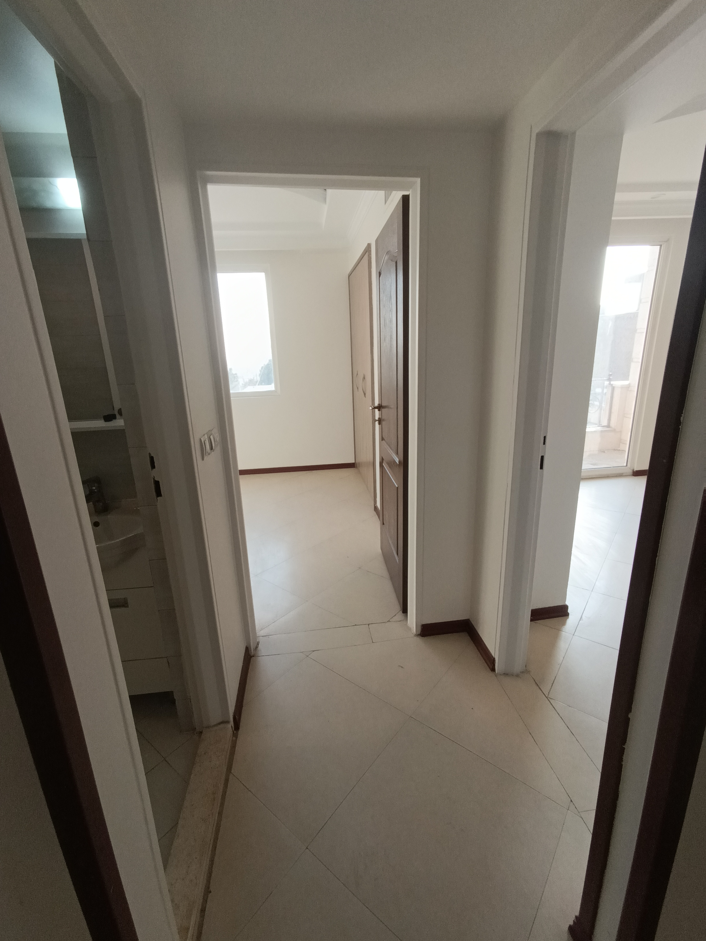 آپارتمان فروشی 110 متر شهرک گلها 2 بالکن ویو دار 1 مستر