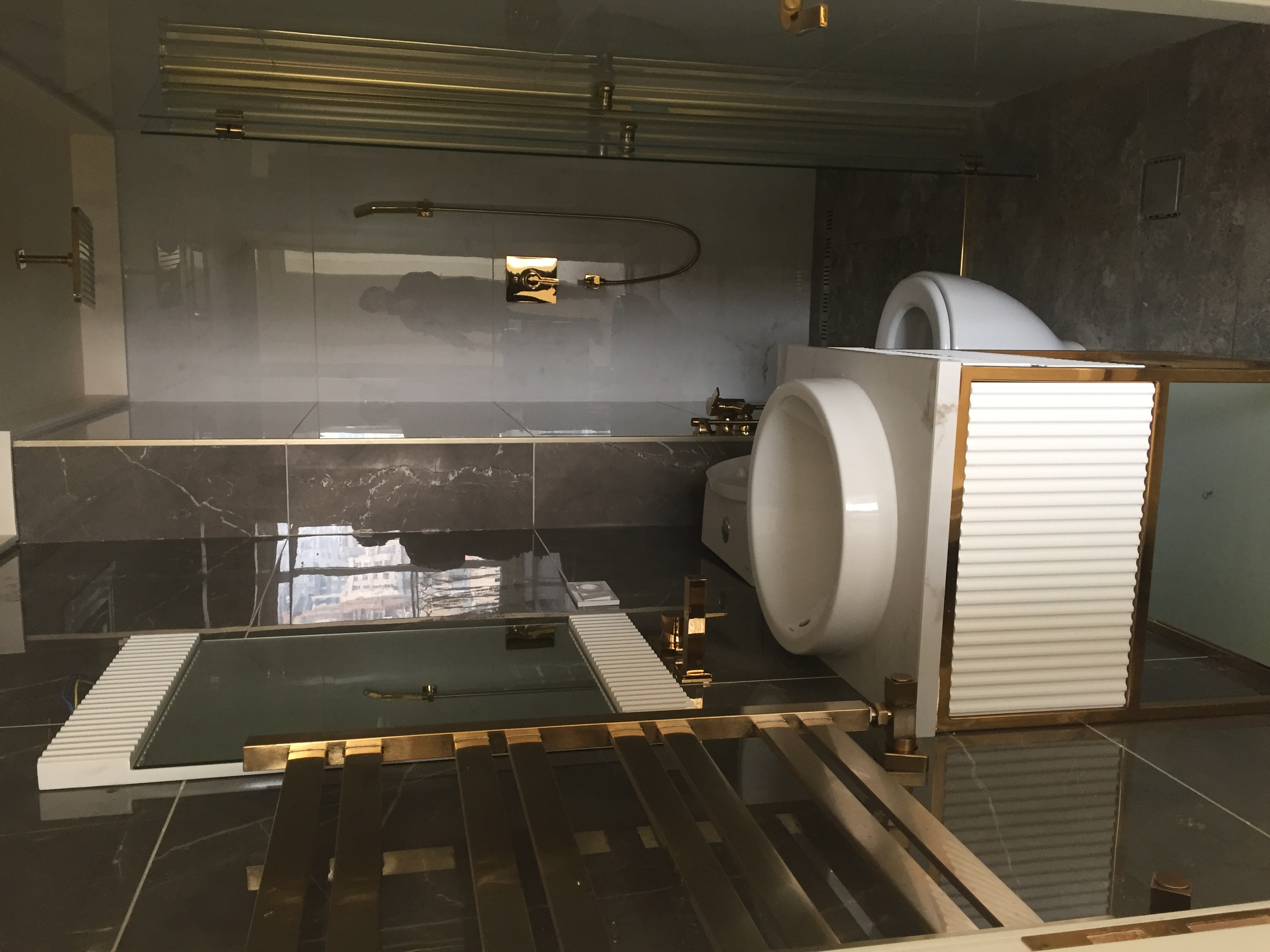 فروش اپارتمان 244متر نیاوران برج باغی بی نظیر