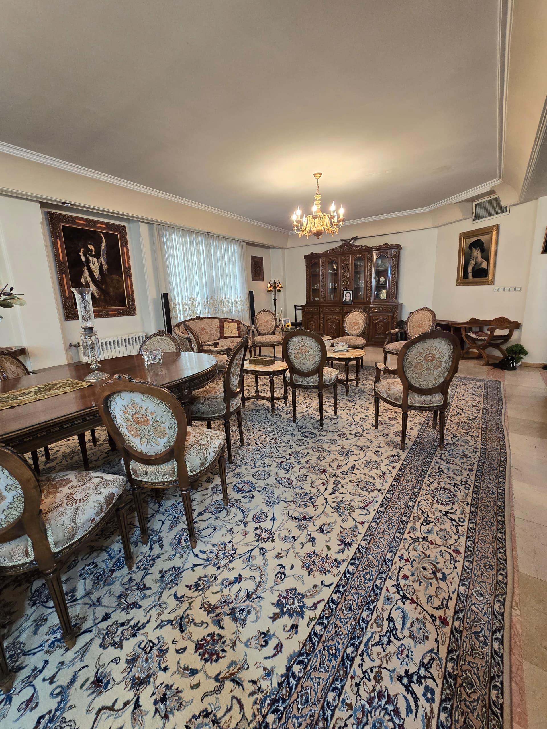 فروش آپارتمان در نیاوران 200متر تاپ لوکیشن گلسنگ