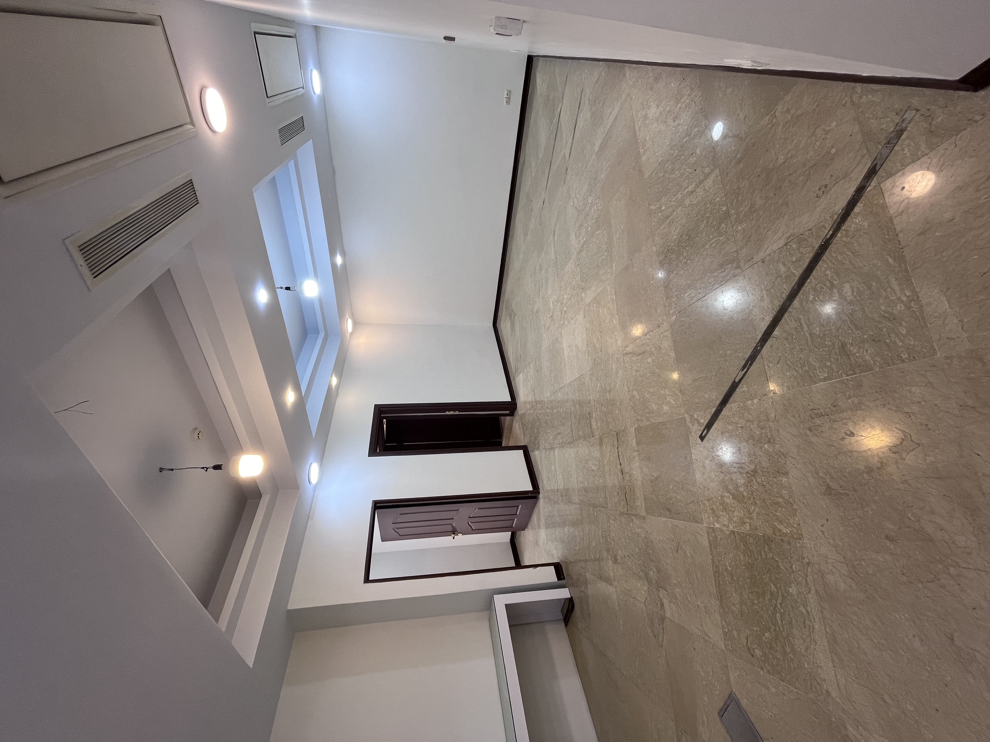 اجاره اداری 105 متر اندرزگو