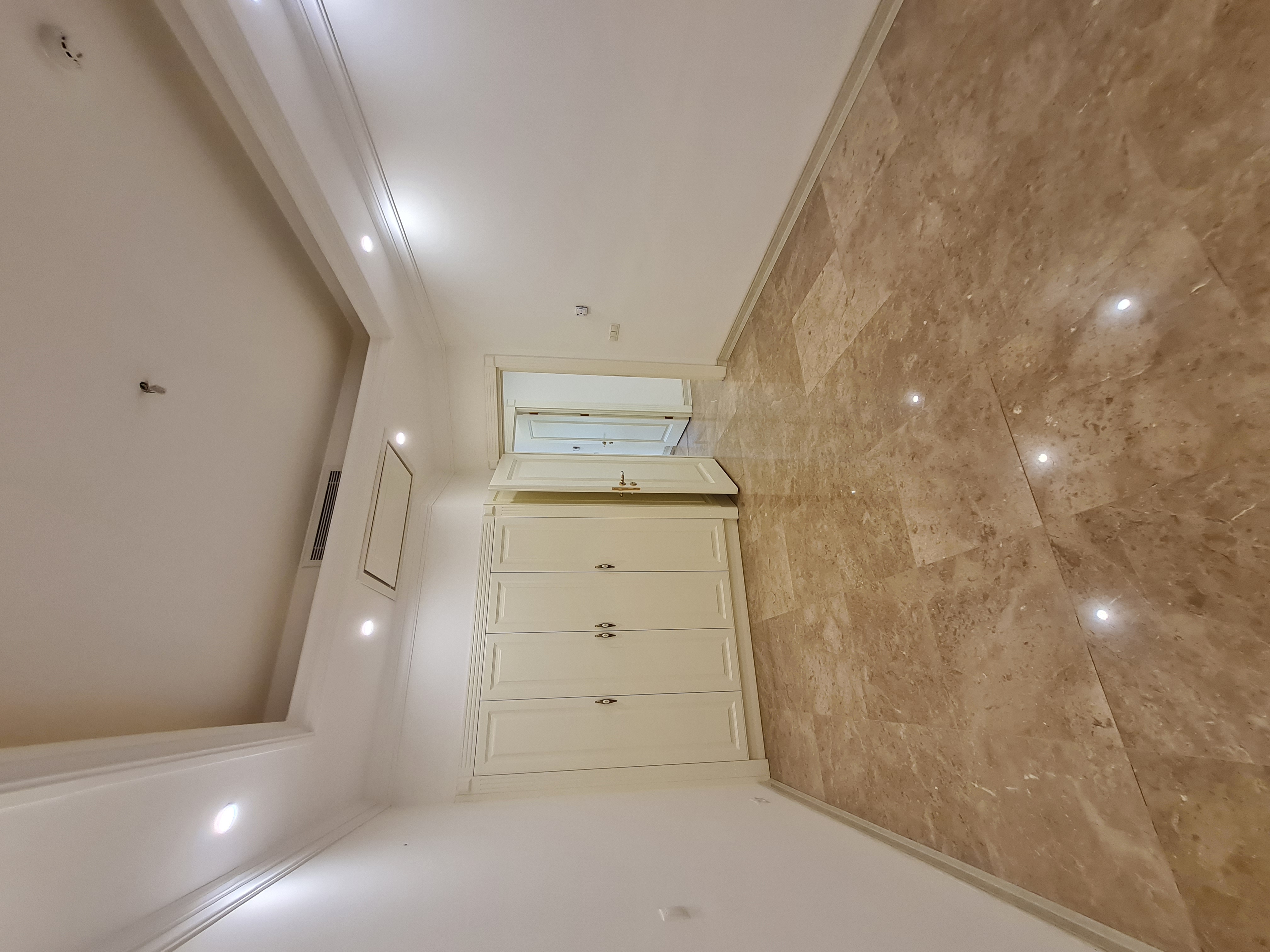 اجاره آپارتمان 125 متر کلاسیک تاپ لوکیشن نیاوران
