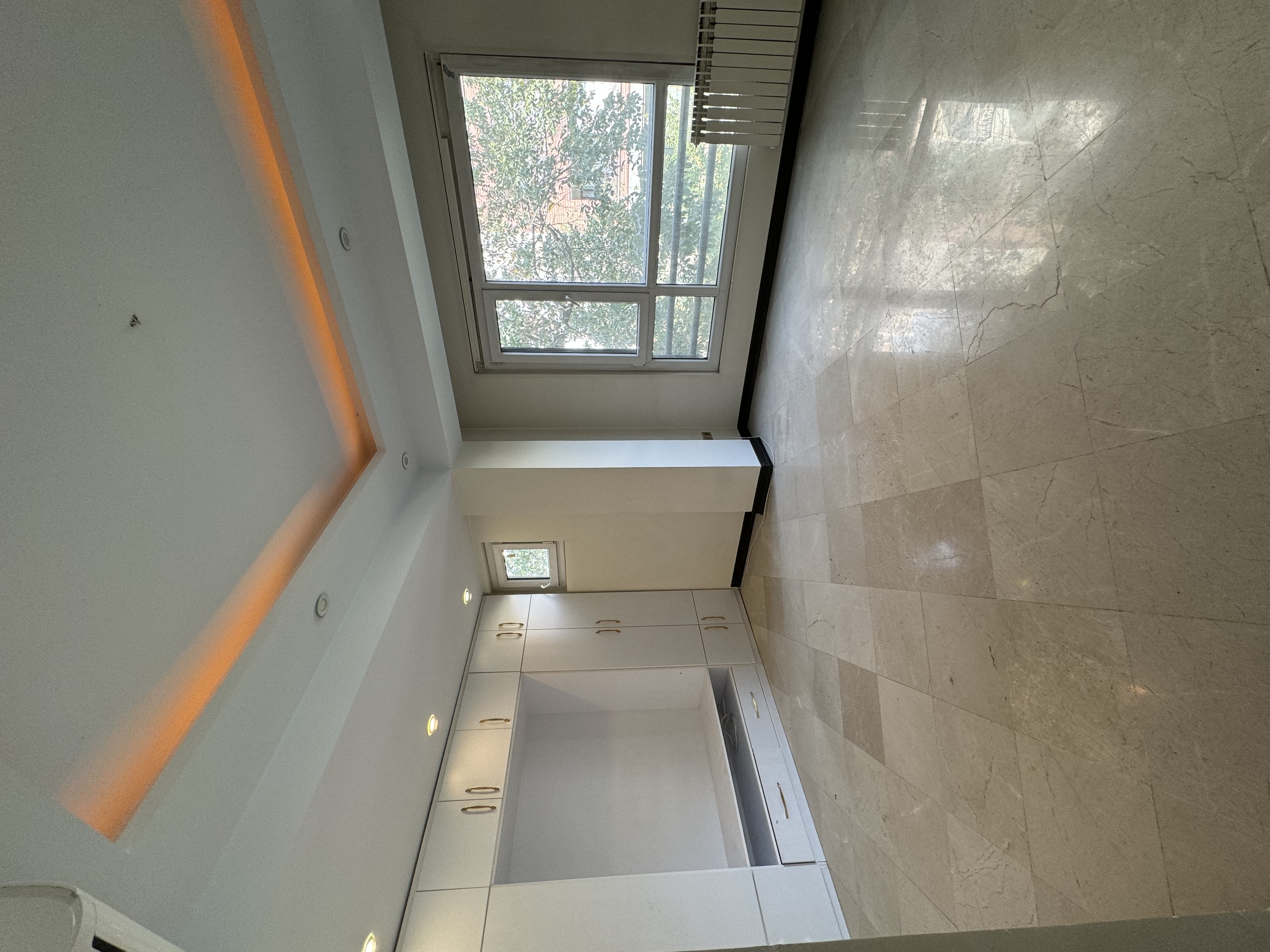 فروش آپارتمان 170 متر فرمانیه شرقی با مشاعات