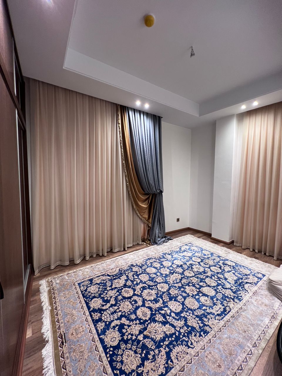 فروش آپارتمان 135متر نیاوران