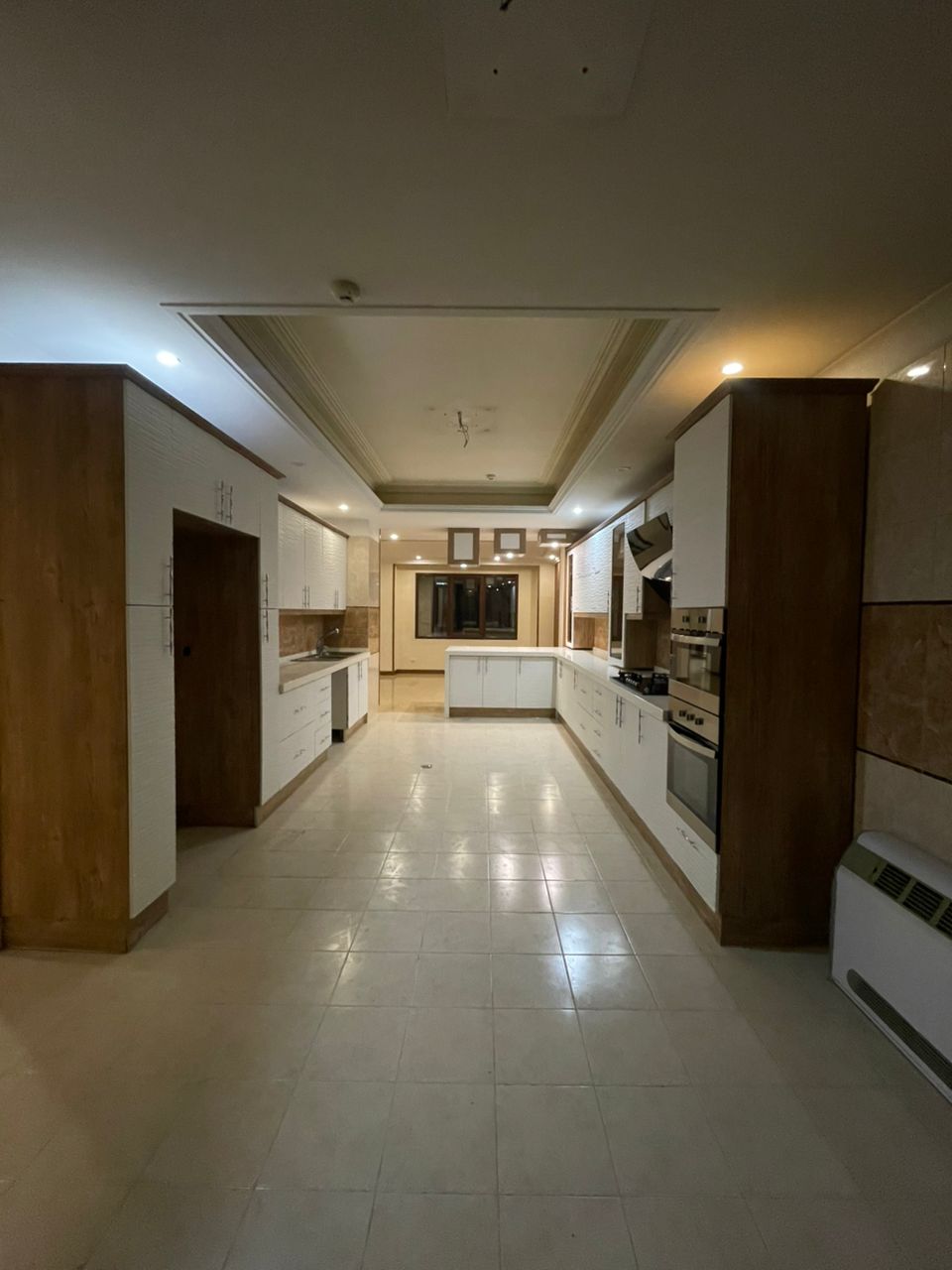 اجاره آپارتمان 260 متر فرمانیه پلان تفکیک  3 پارکینگ