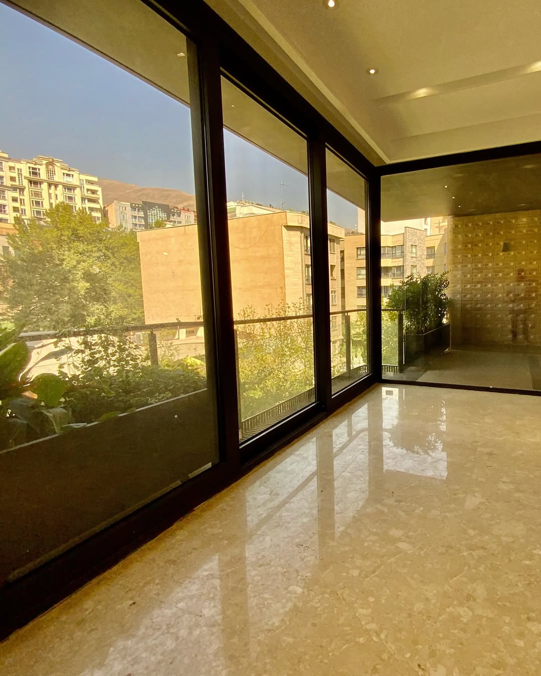 برج باغ 200 متری در فرمانیه فول مشاعات هتلینگ