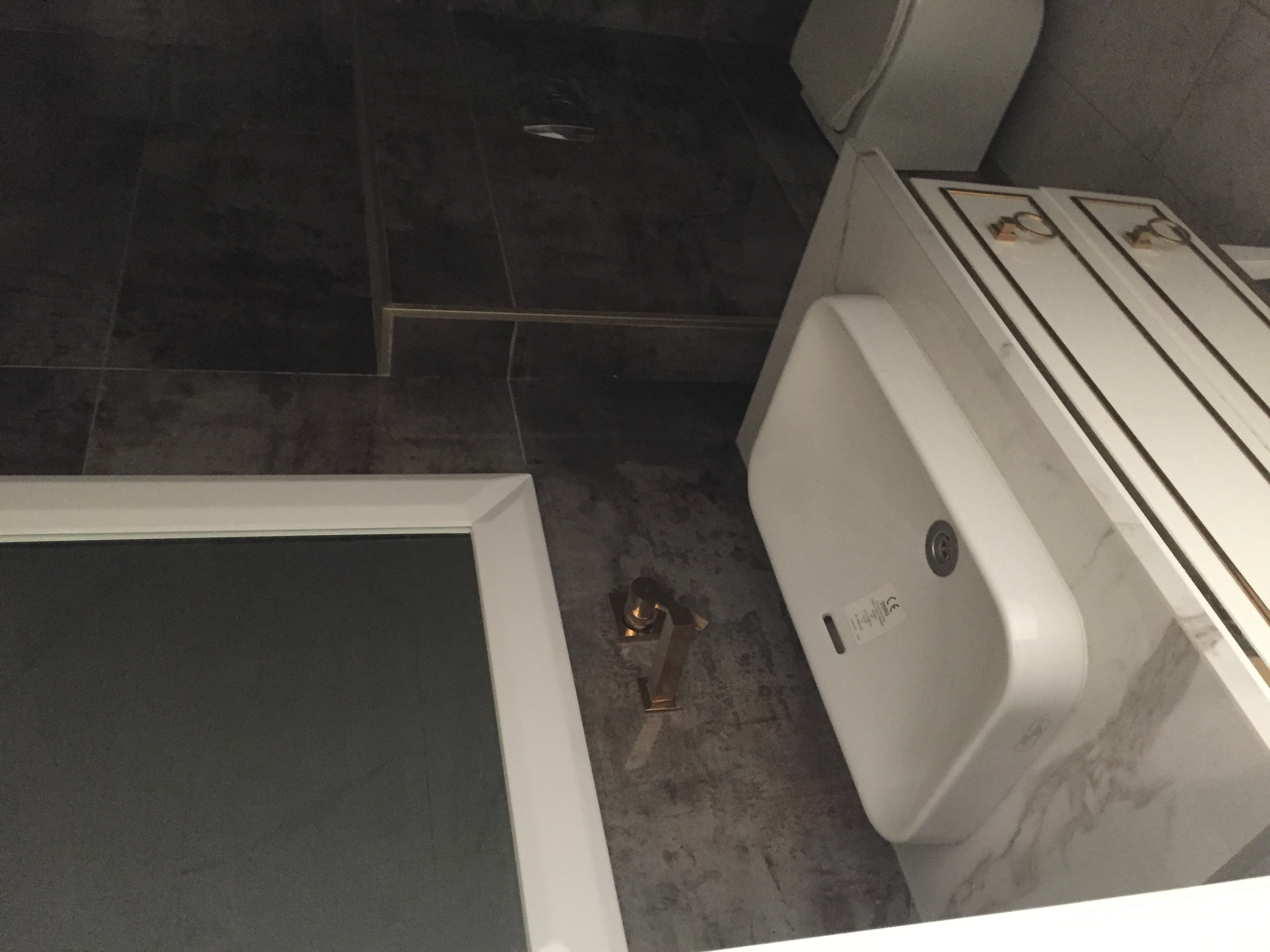 فروش اپارتمان 244متر نیاوران برج باغی بی نظیر