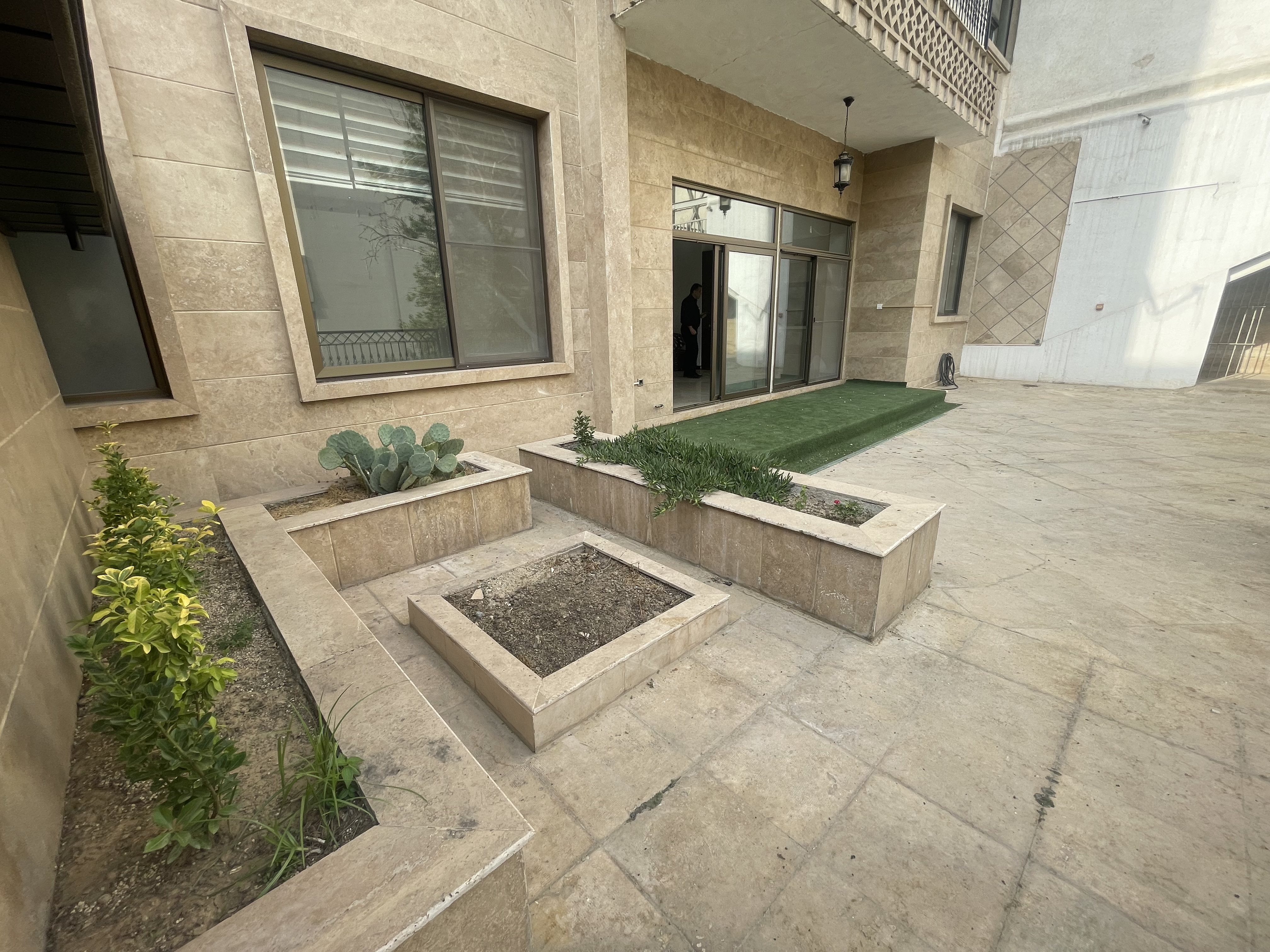 اجاره آپارتمان 200متر نیاوران 3خواب با100متر تراس