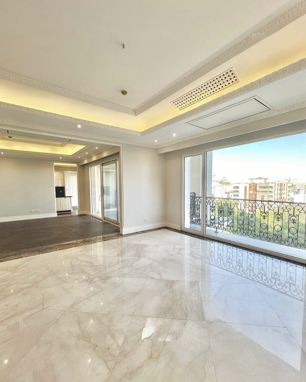 فروش آپارتمان 350 متر صاحبقرانیه