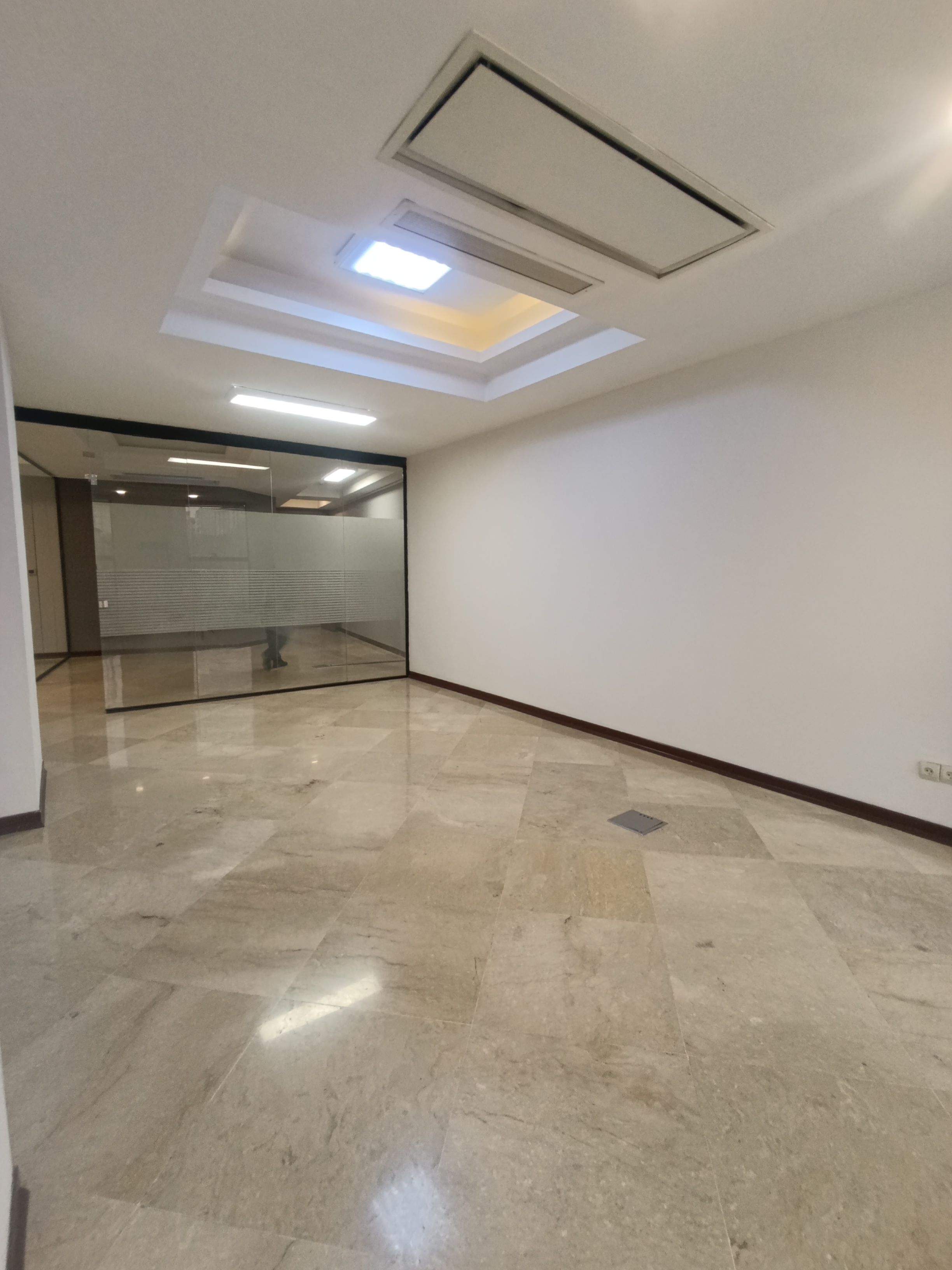 اجاره اداری 110متر نیاوران