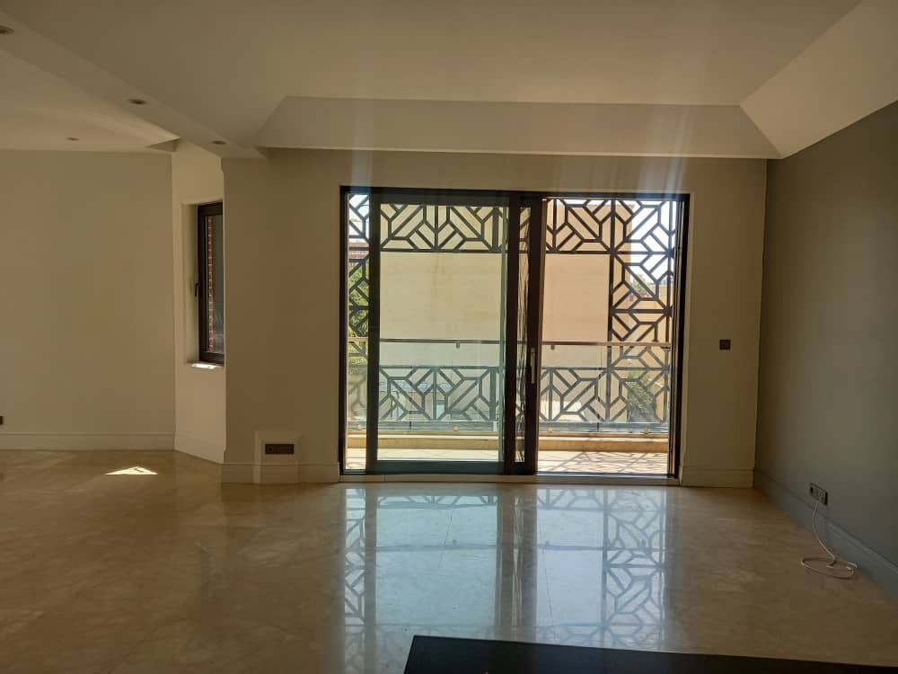 فروش اپارتمان 140متر دیباجی شمالی 3خواب