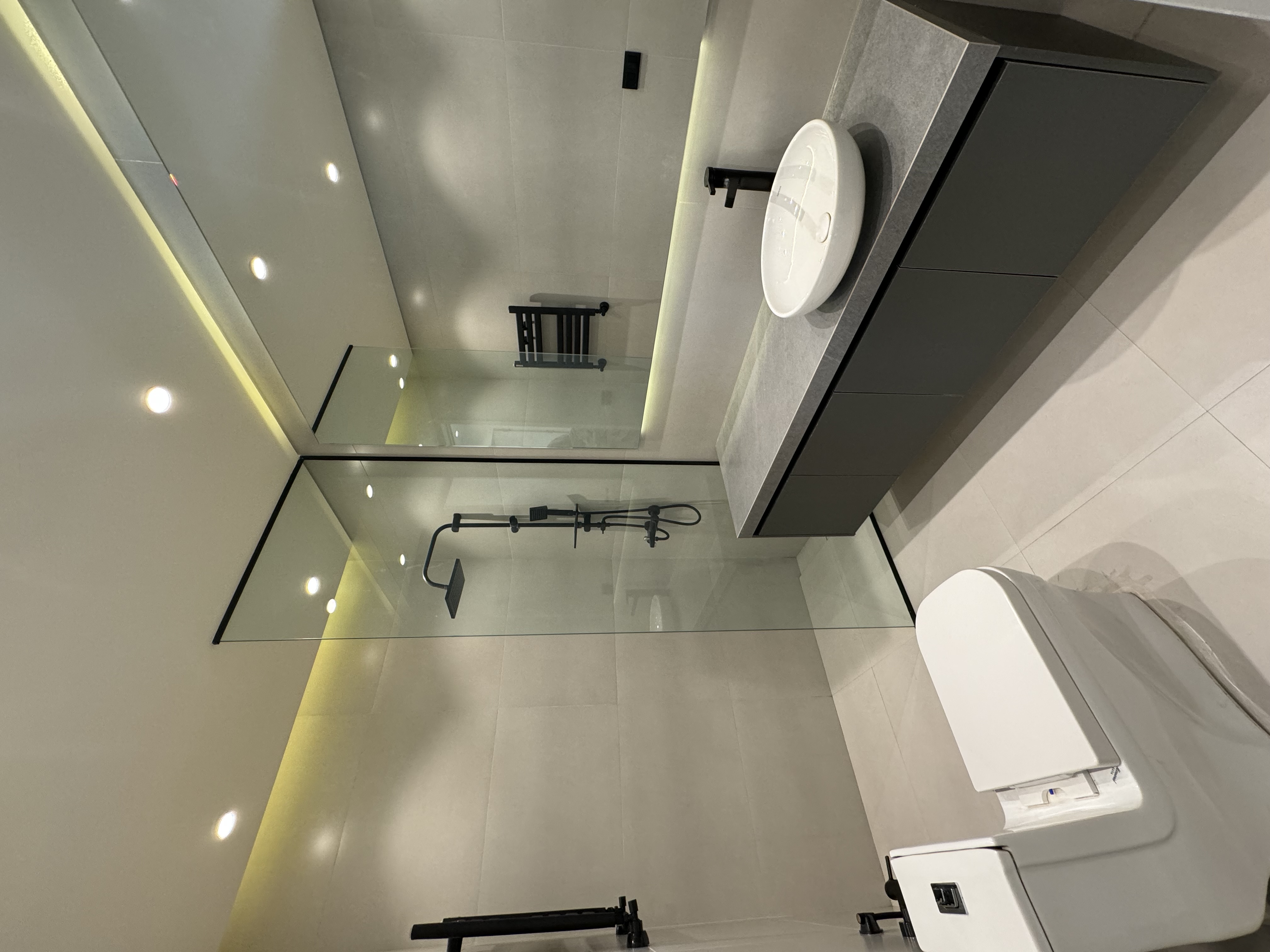 فروش آپارتمان 185 متری سه خواب مدرن / اطراف پارک قیطریه