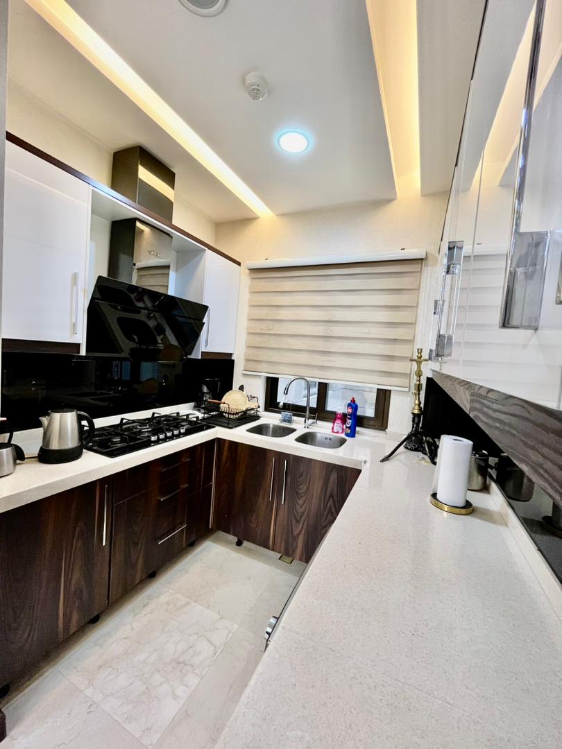 فروش آپارتمان 105 متری در تاپ لوکیشن نزدیک انجمن خوشنویسان