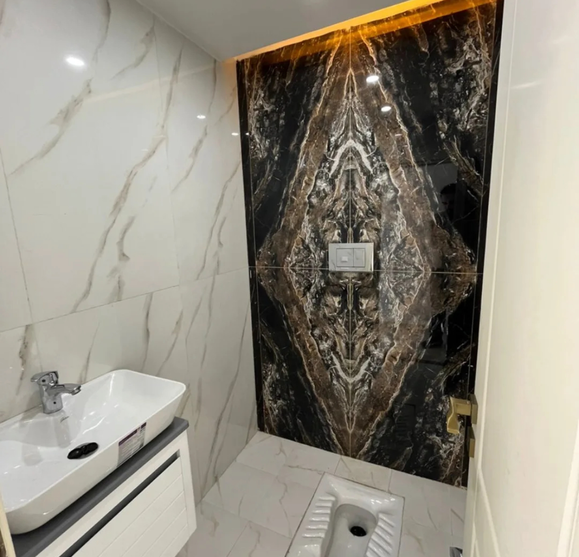 150 متر اختیاریه غرق نور دنج و مشجر