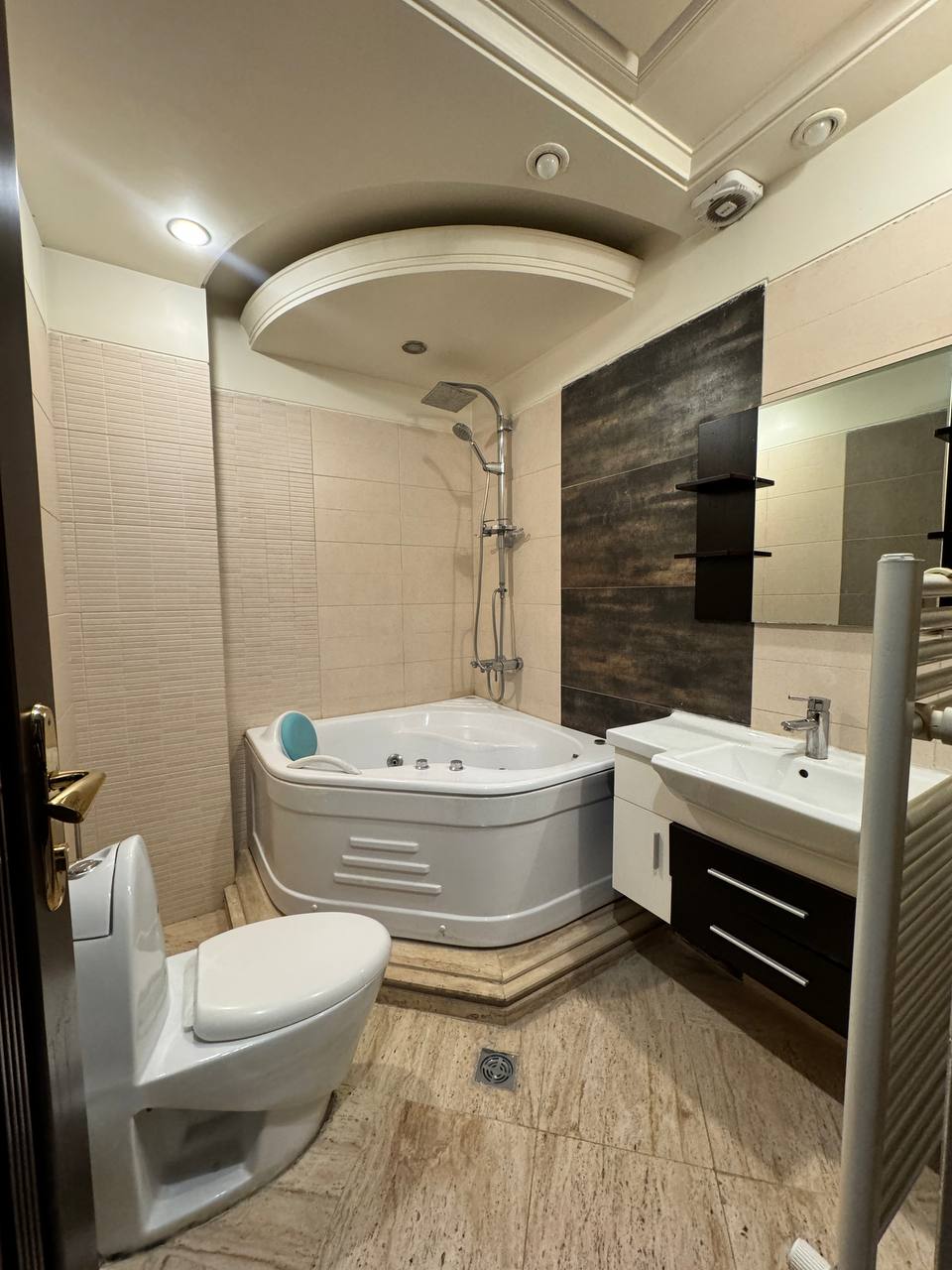 فروش آپارتمان 170 متر نیاوران ویو ابدی شمال و جنوب بدون مشابه