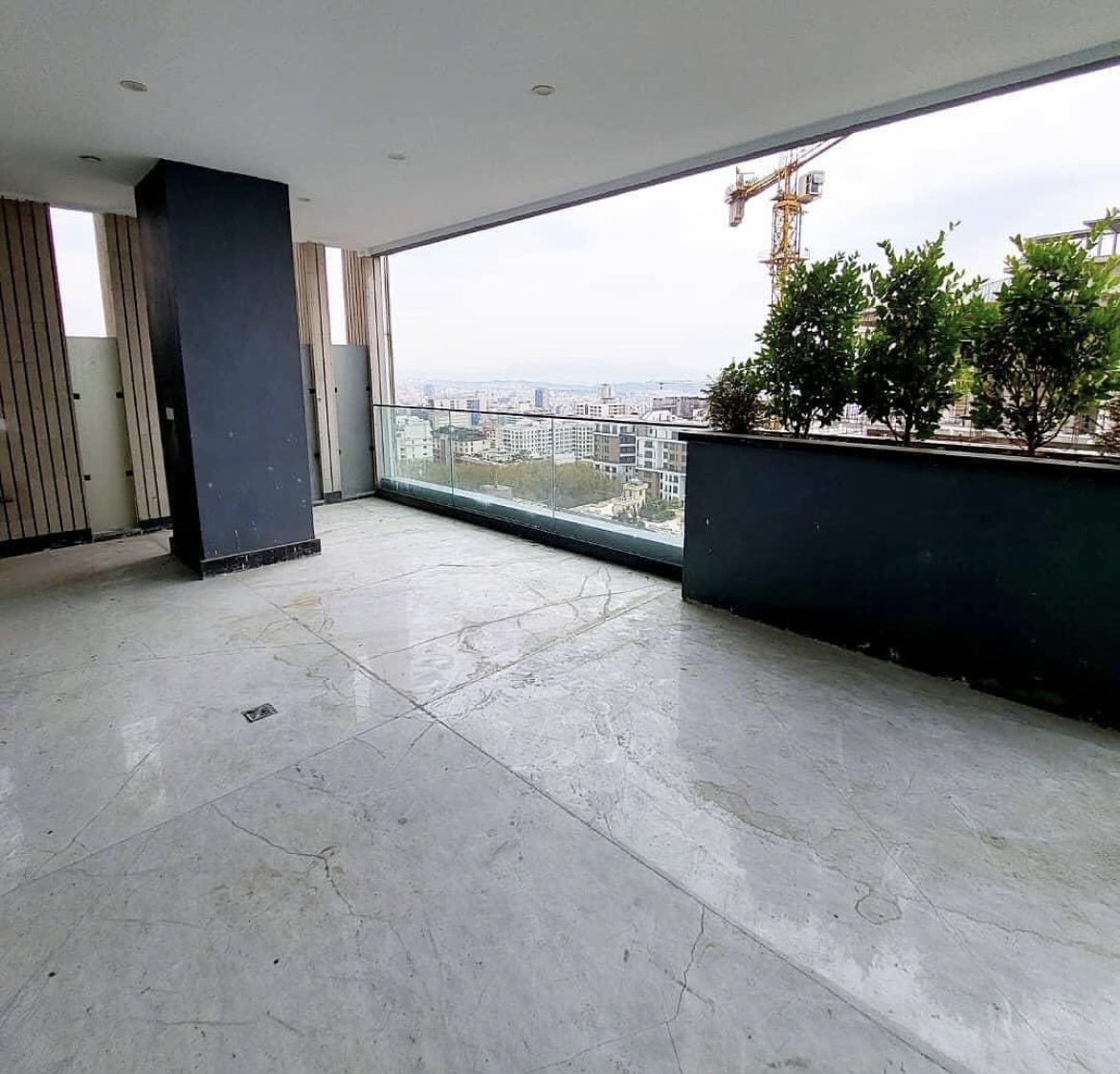 اجاره آپارتمان 240 متر نیاوران تراس سرتاسری