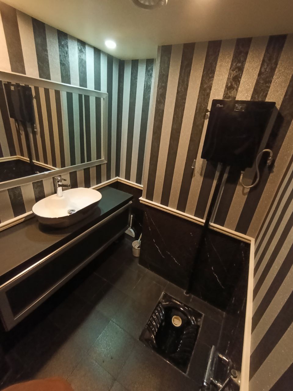 230متر تکواحدی فول بازسازی مدرن قلب بوکان نیاوران