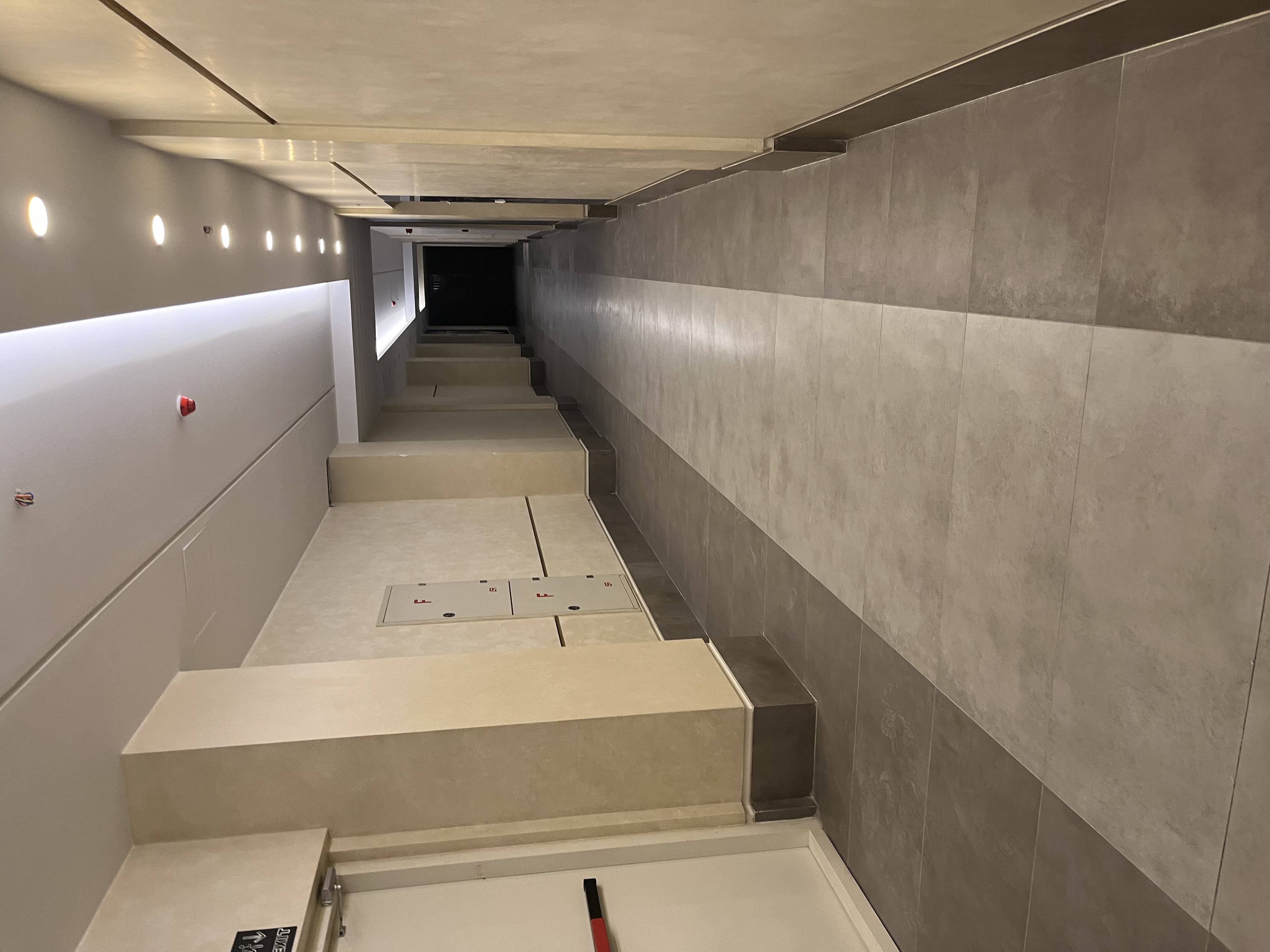 100 متر فول تراس چیدمان