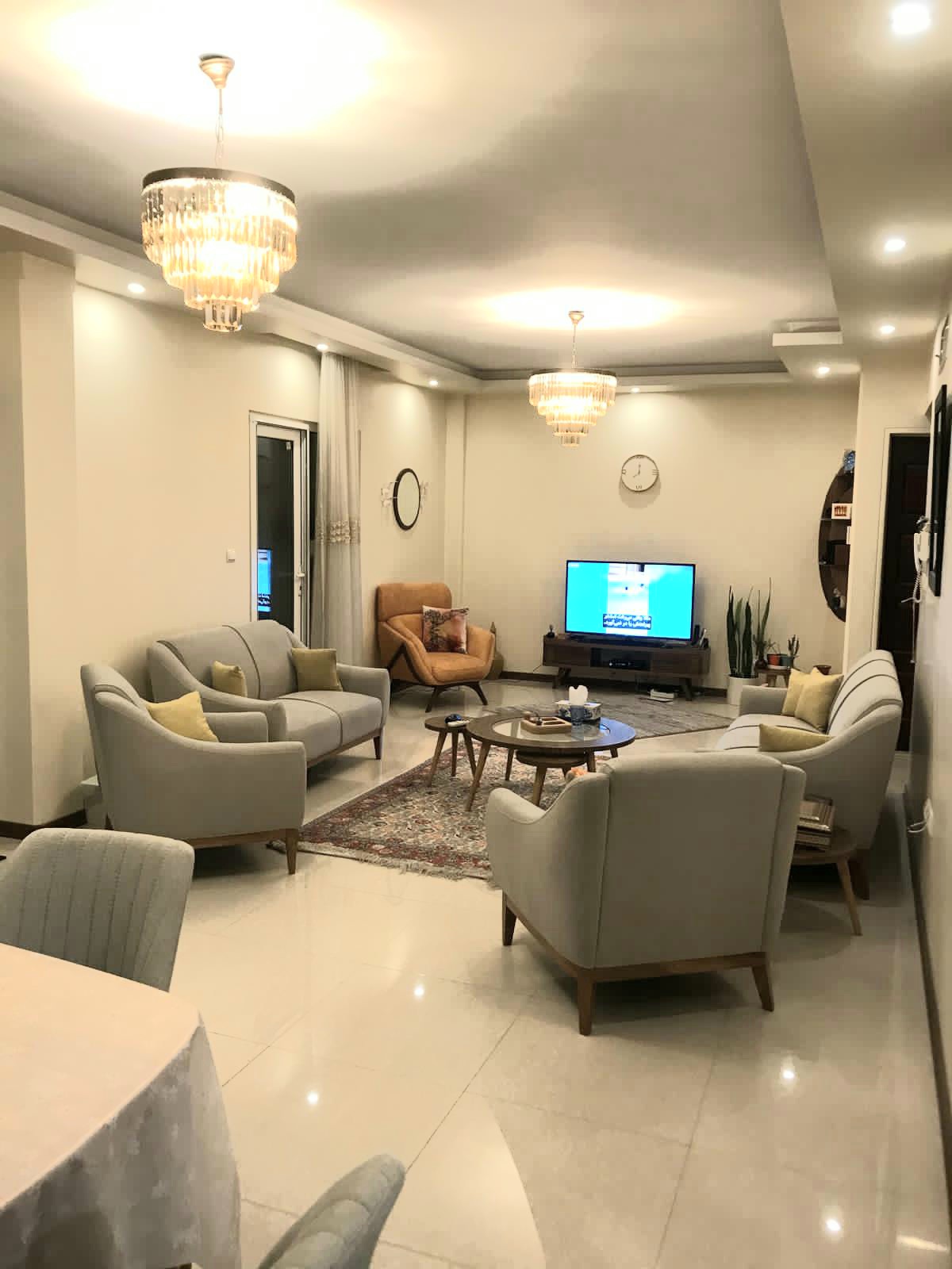 فروش آپارتمان 90 متری 2 خواب گلستان یکم