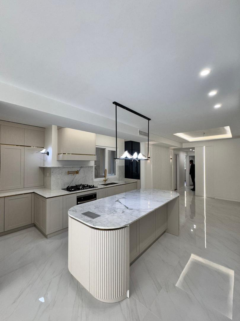 فروش آپارتمان 175 متر دروس تاپ لوکیشن غرق نور