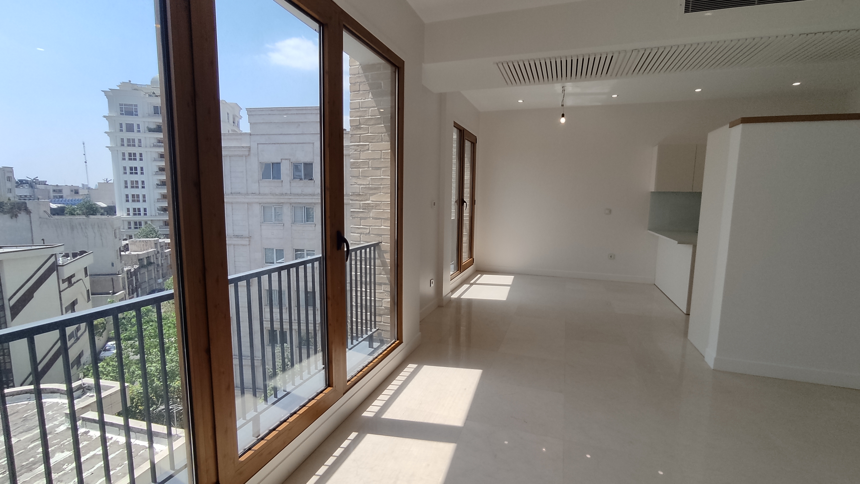 فروش آپارتمان 135 متر 2 خواب مستر فرمانیه شرقی