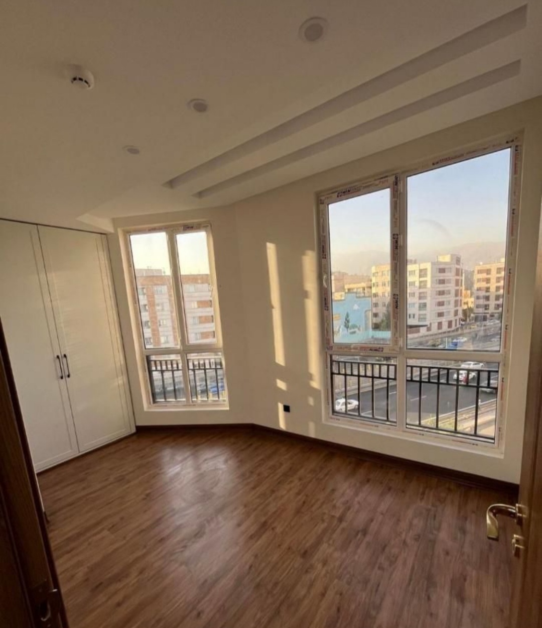فروش آپارتمان 127 متر فدک 3 خواب فول امکانات