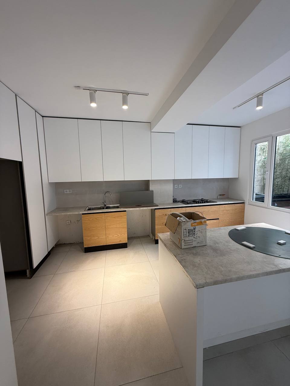 اجاره آپارتمان 160 متر نیــاوران