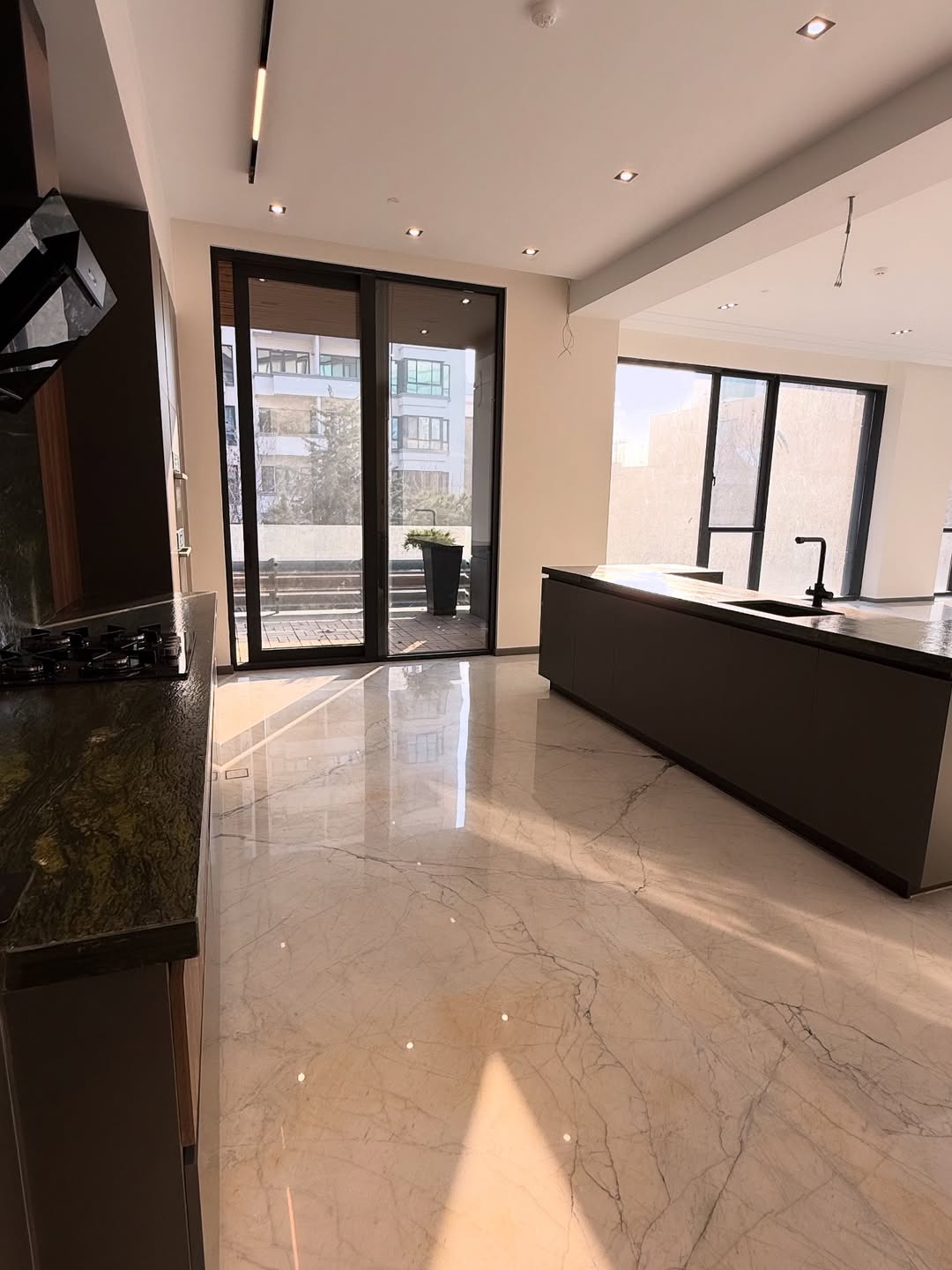 فروش آپارتمان 260 متر کامرانیه مدرن